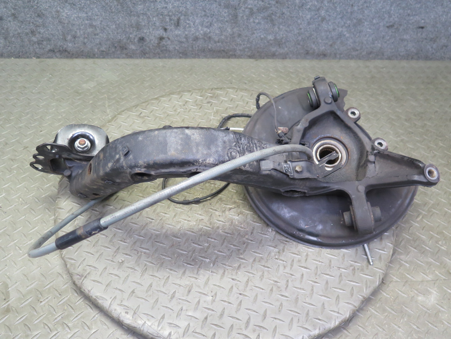 01-06 BMW E46 330ci RWD Rear Right Knuckle Wheel Hub Trailing Arm 77K Miles OEM