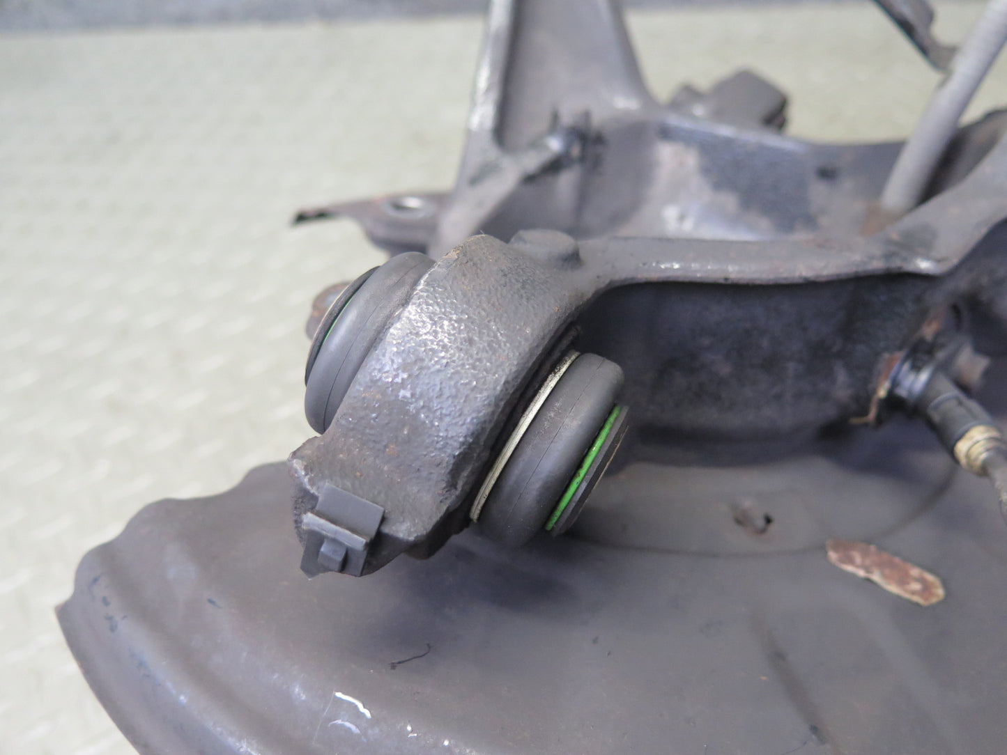 01-06 BMW E46 330ci RWD Rear Right Knuckle Wheel Hub Trailing Arm 77K Miles OEM