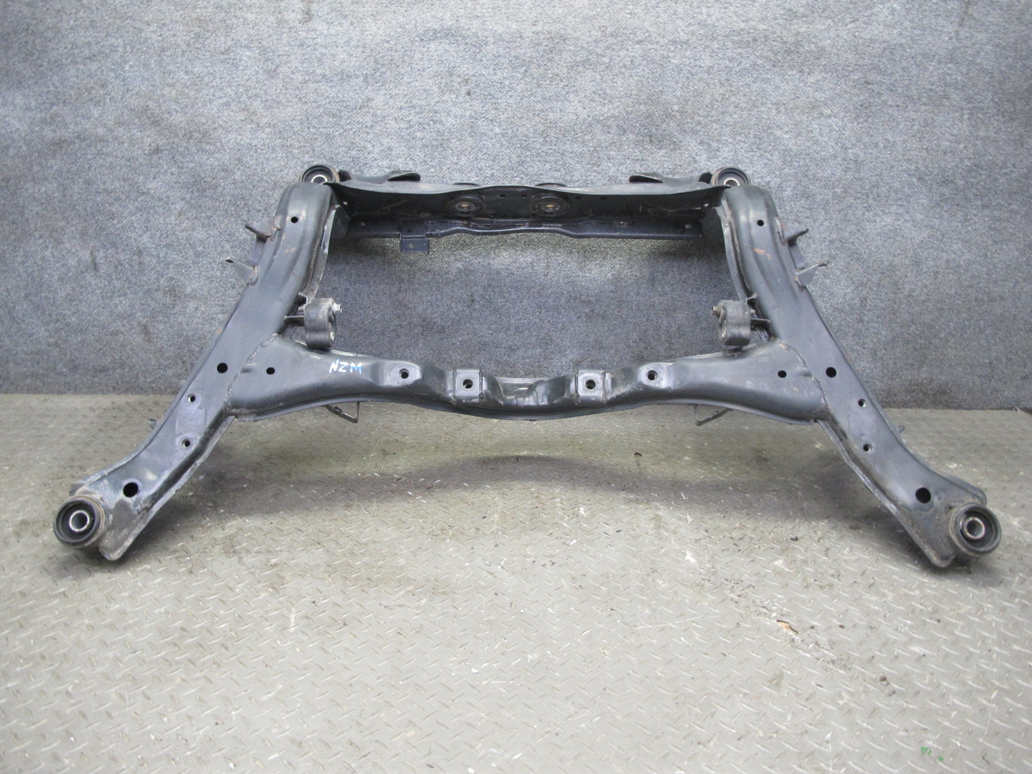 90-93 Nissan Z32 300ZX Turbo AT Rear Suspension Subframe Crossmember Carrier OEM