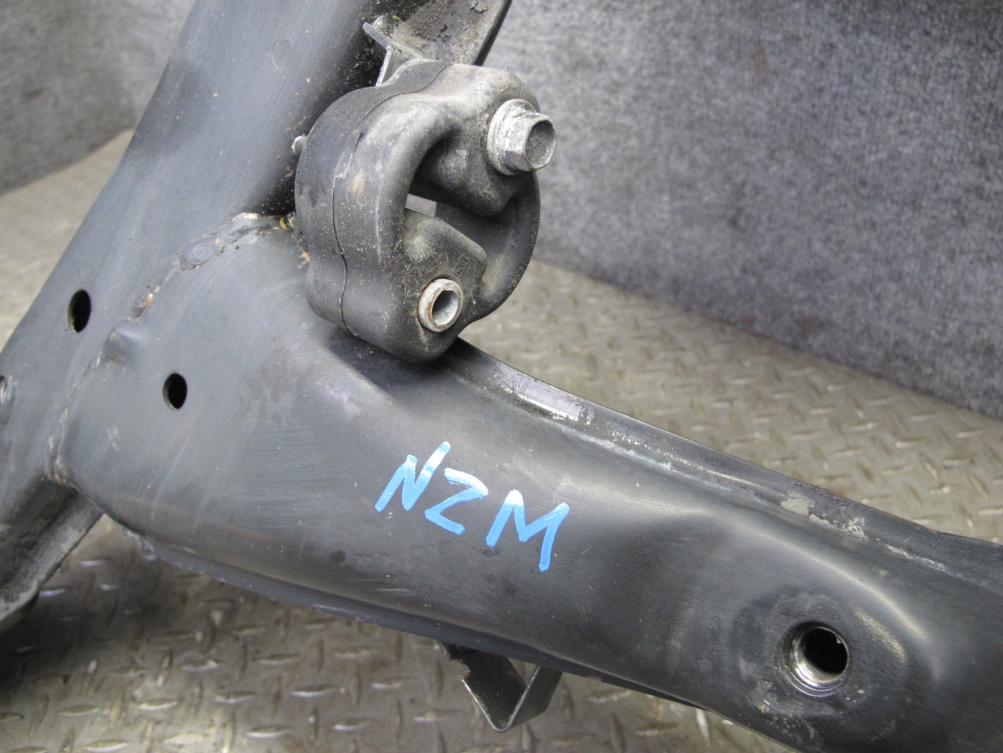 90-93 Nissan Z32 300ZX Turbo AT Rear Suspension Subframe Crossmember Carrier OEM