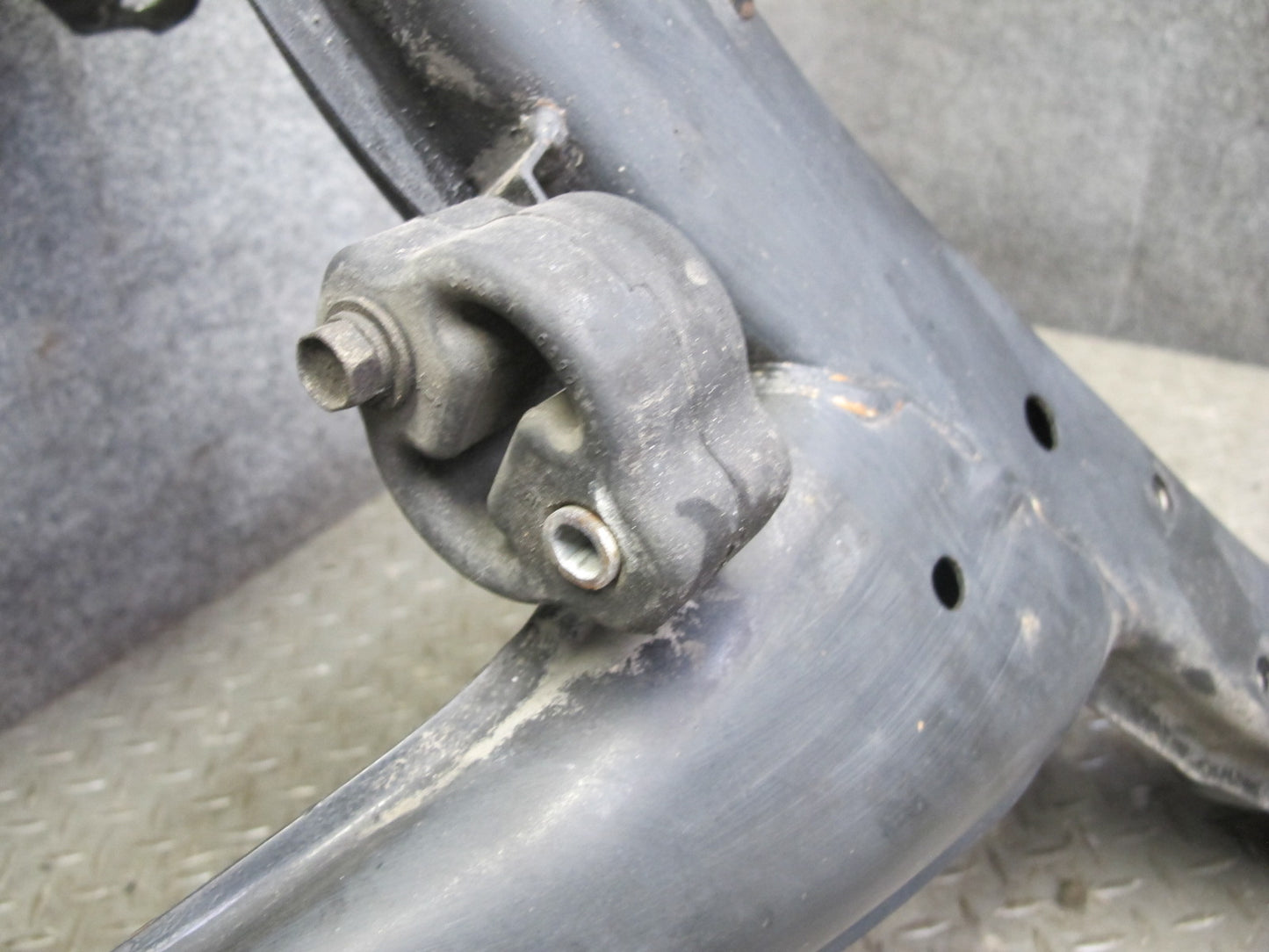 90-93 Nissan Z32 300ZX Turbo AT Rear Suspension Subframe Crossmember Carrier OEM