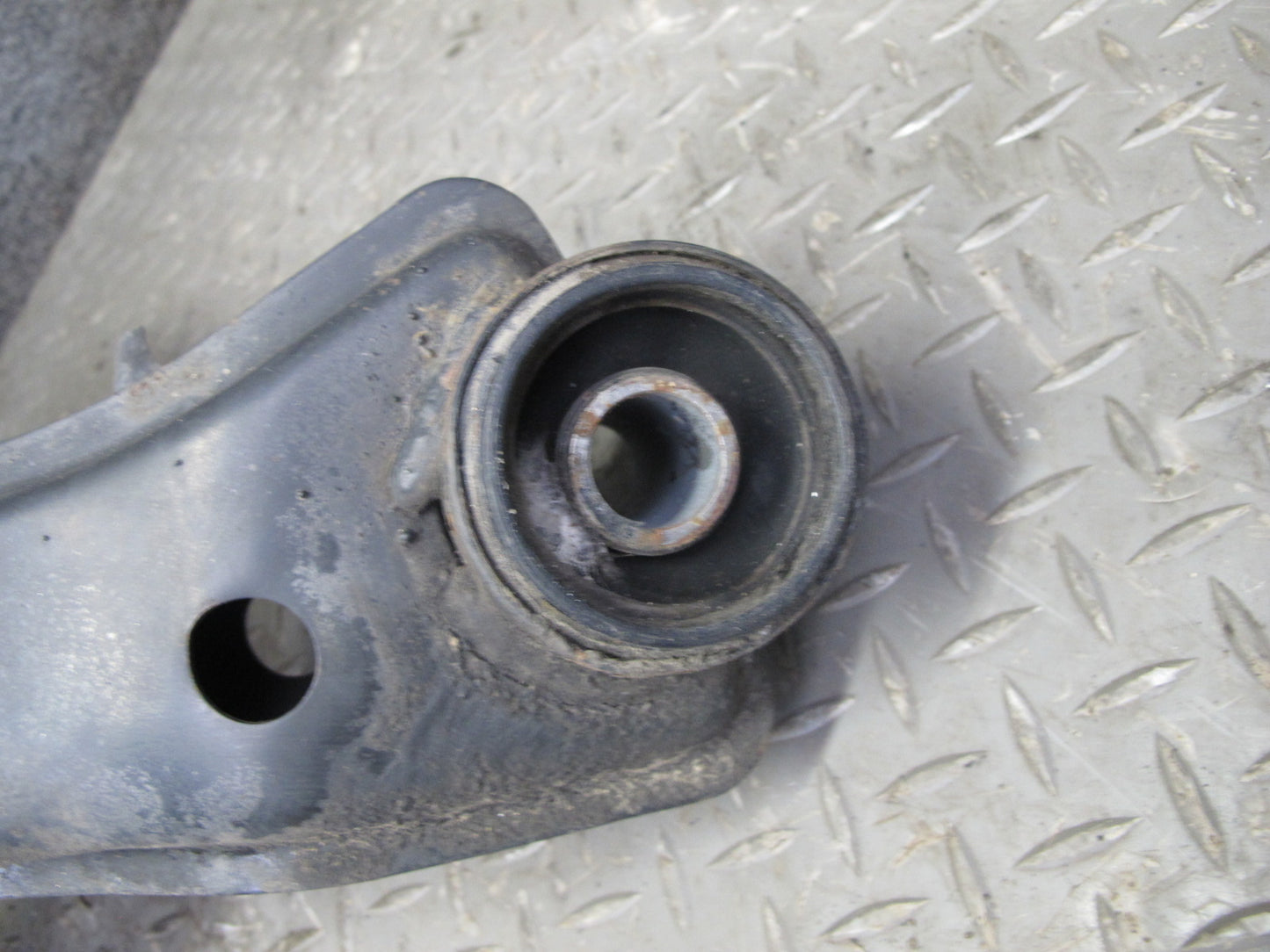 90-93 Nissan Z32 300ZX Turbo AT Rear Suspension Subframe Crossmember Carrier OEM