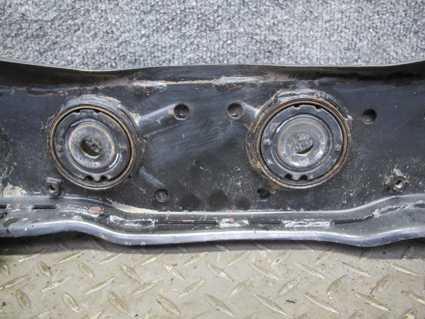 90-93 Nissan Z32 300ZX Turbo AT Rear Suspension Subframe Crossmember Carrier OEM