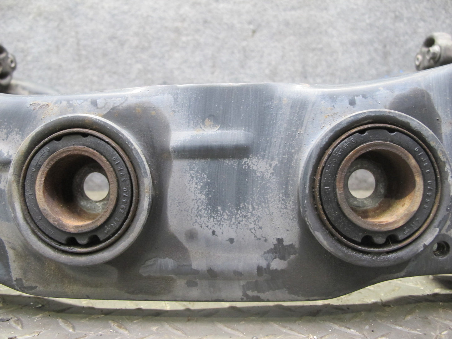 90-93 Nissan Z32 300ZX Turbo AT Rear Suspension Subframe Crossmember Carrier OEM