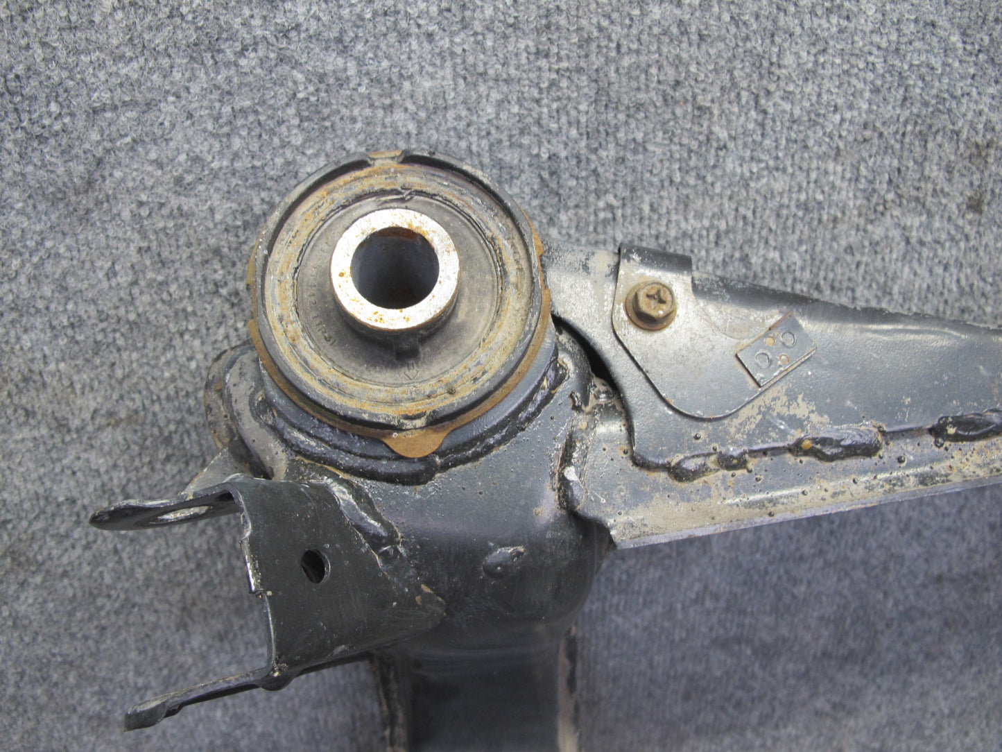 90-93 Nissan Z32 300ZX Turbo AT Rear Suspension Subframe Crossmember Carrier OEM