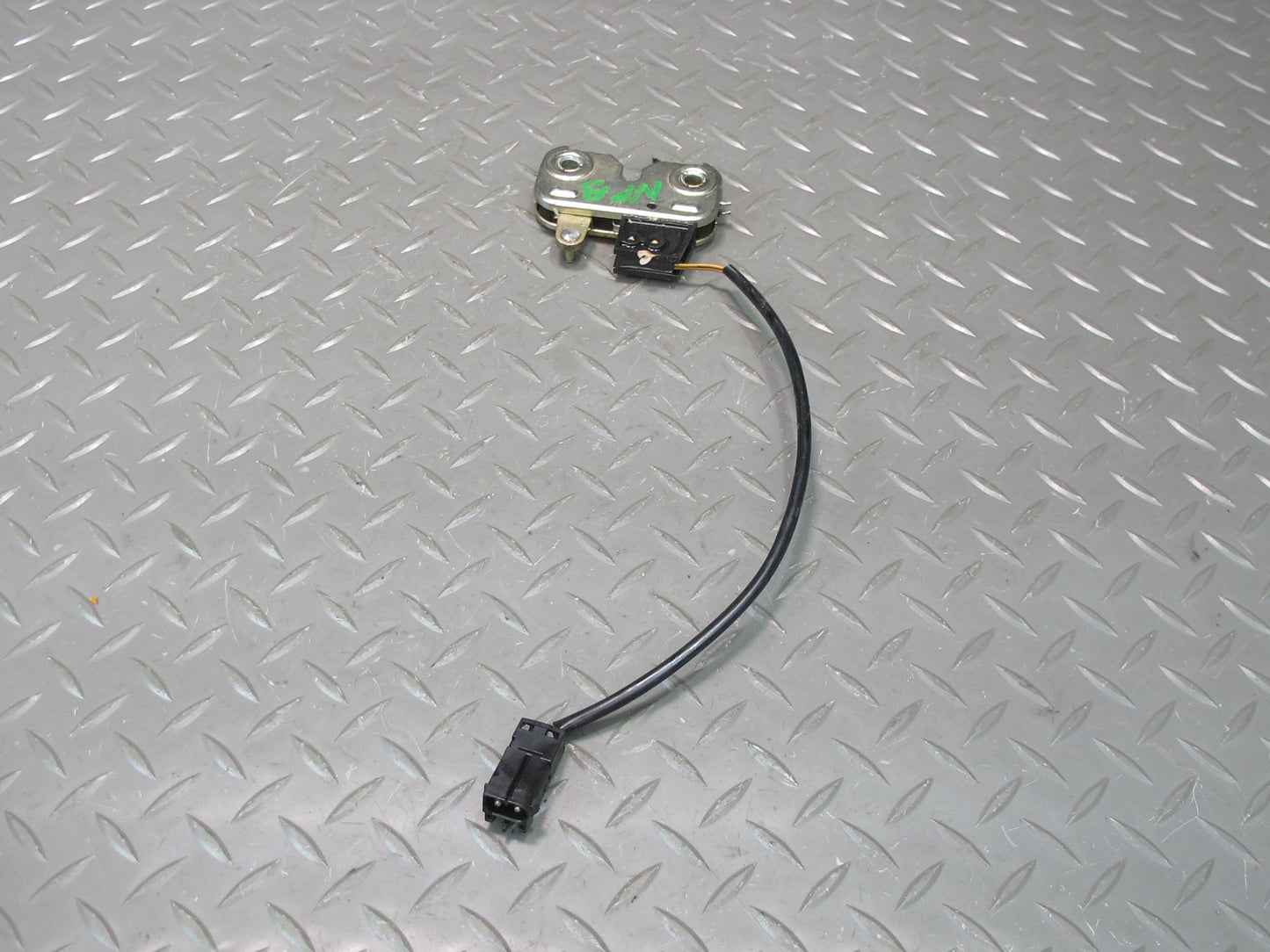 1997-2004 Porsche Boxster 986 Rear Trunk Lid Lock Latch 98651205301