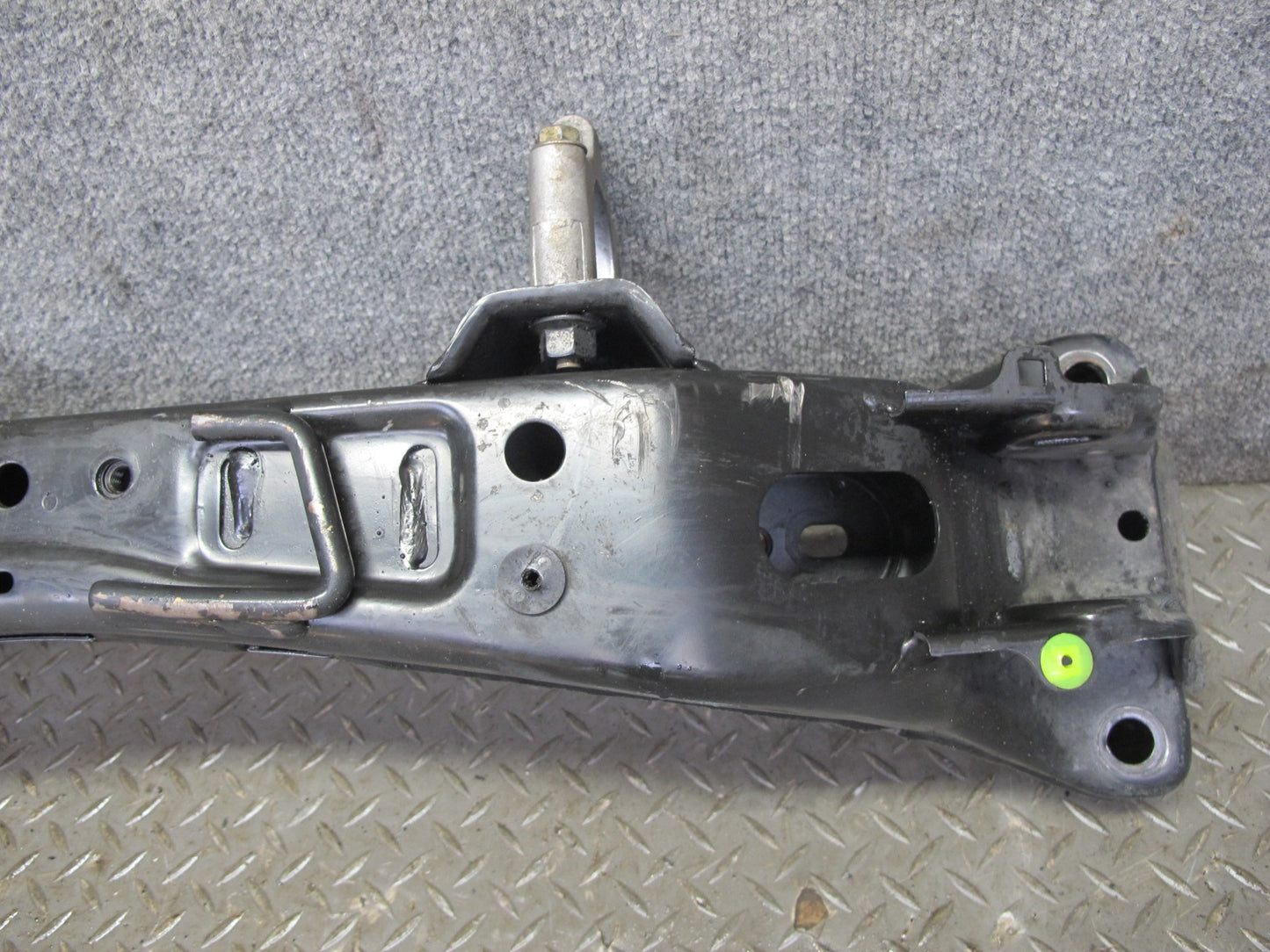 01-05 Lexus JCE10L IS300 Front Suspension Crossmember Sub Frame Subframe OEM