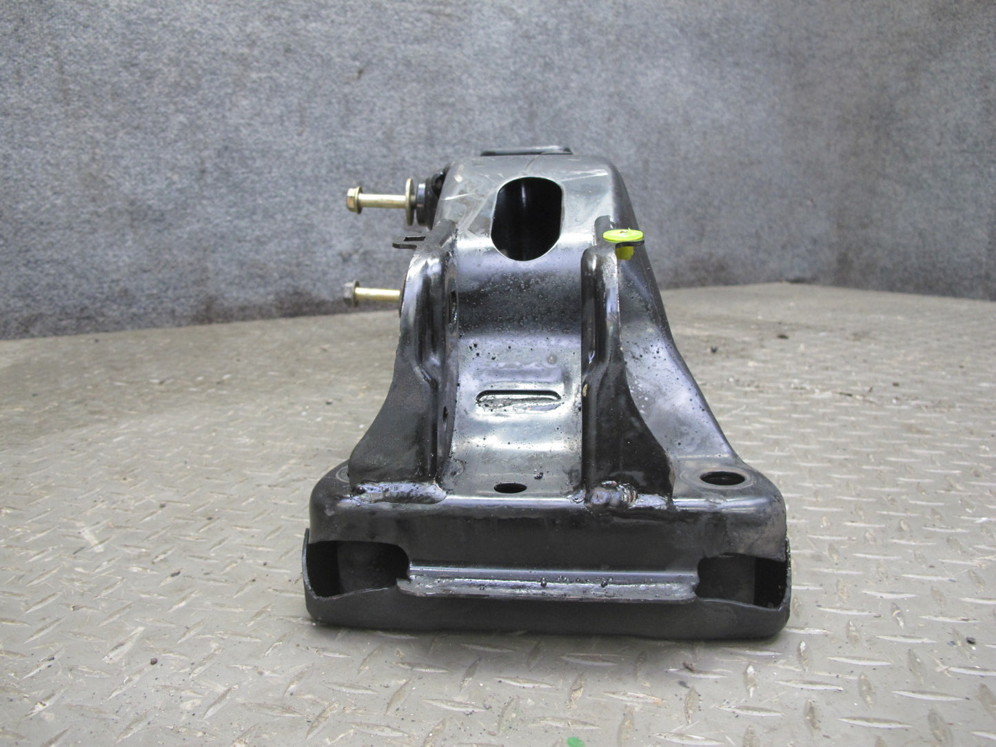 01-05 Lexus JCE10L IS300 Front Suspension Crossmember Sub Frame Subframe OEM