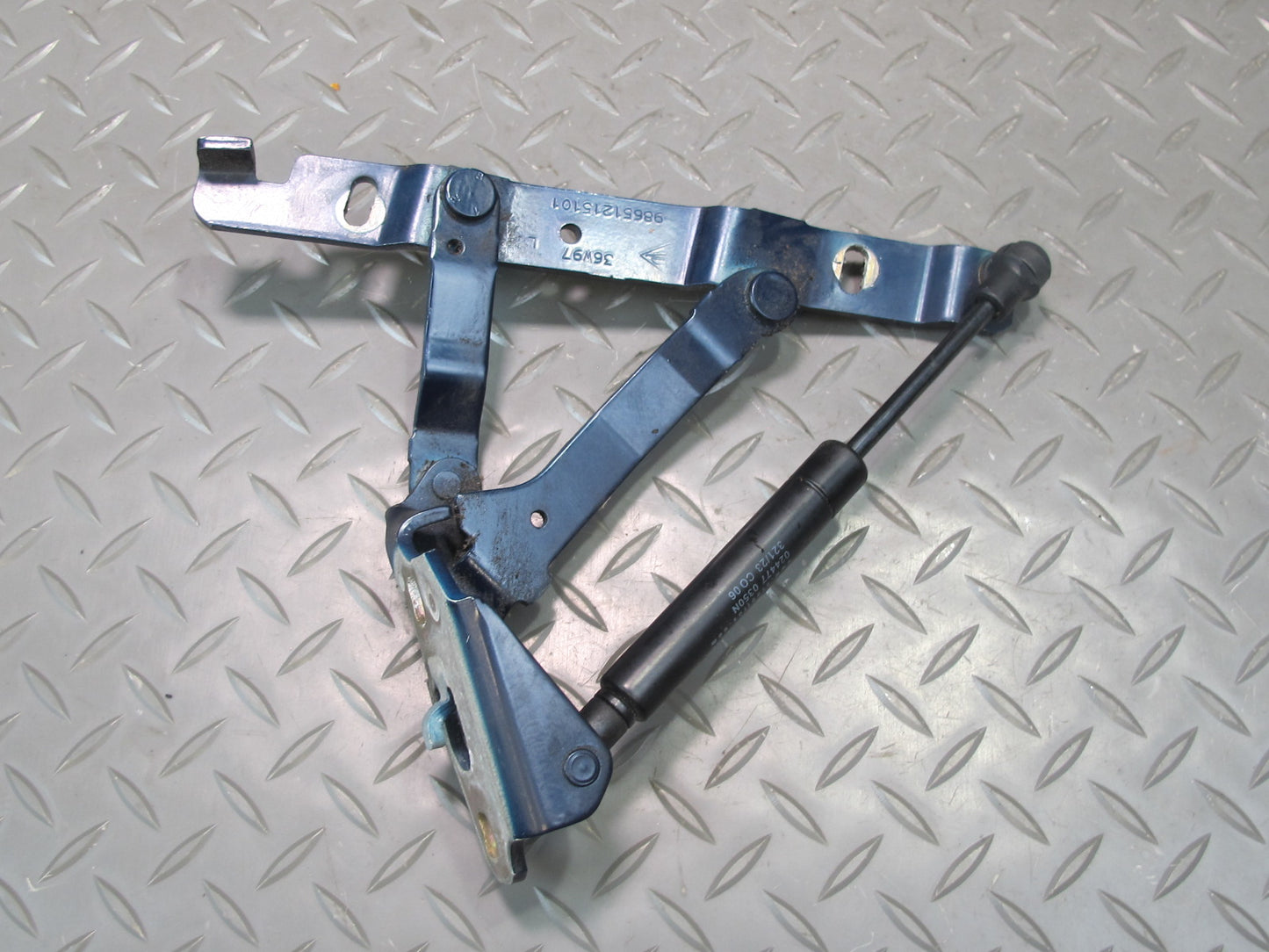 1997-2004 Porsche Boxster 986 Rear Trunk Lid Hinge Bracket w Support Set of 2