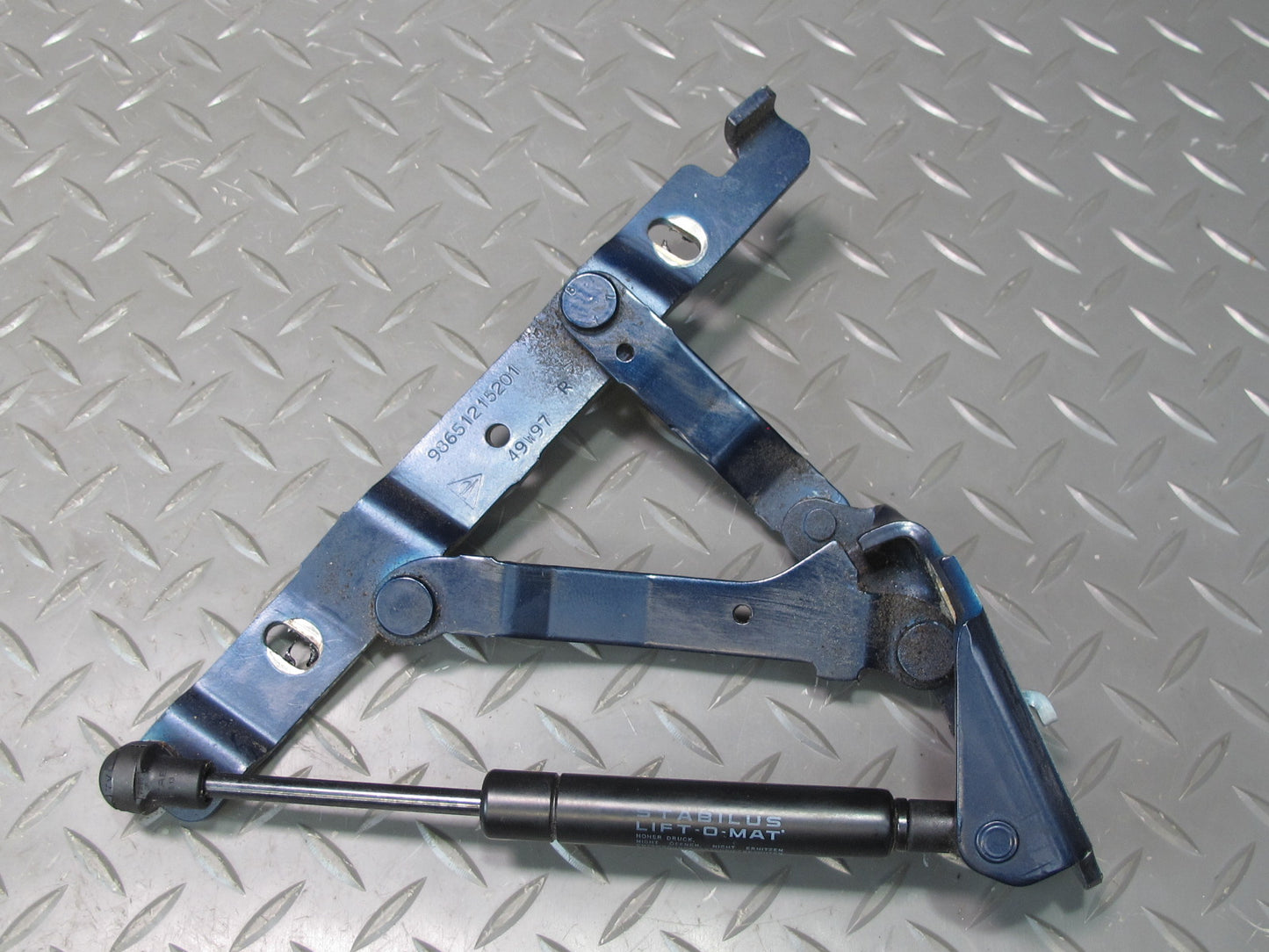 1997-2004 Porsche Boxster 986 Rear Trunk Lid Hinge Bracket w Support Set of 2