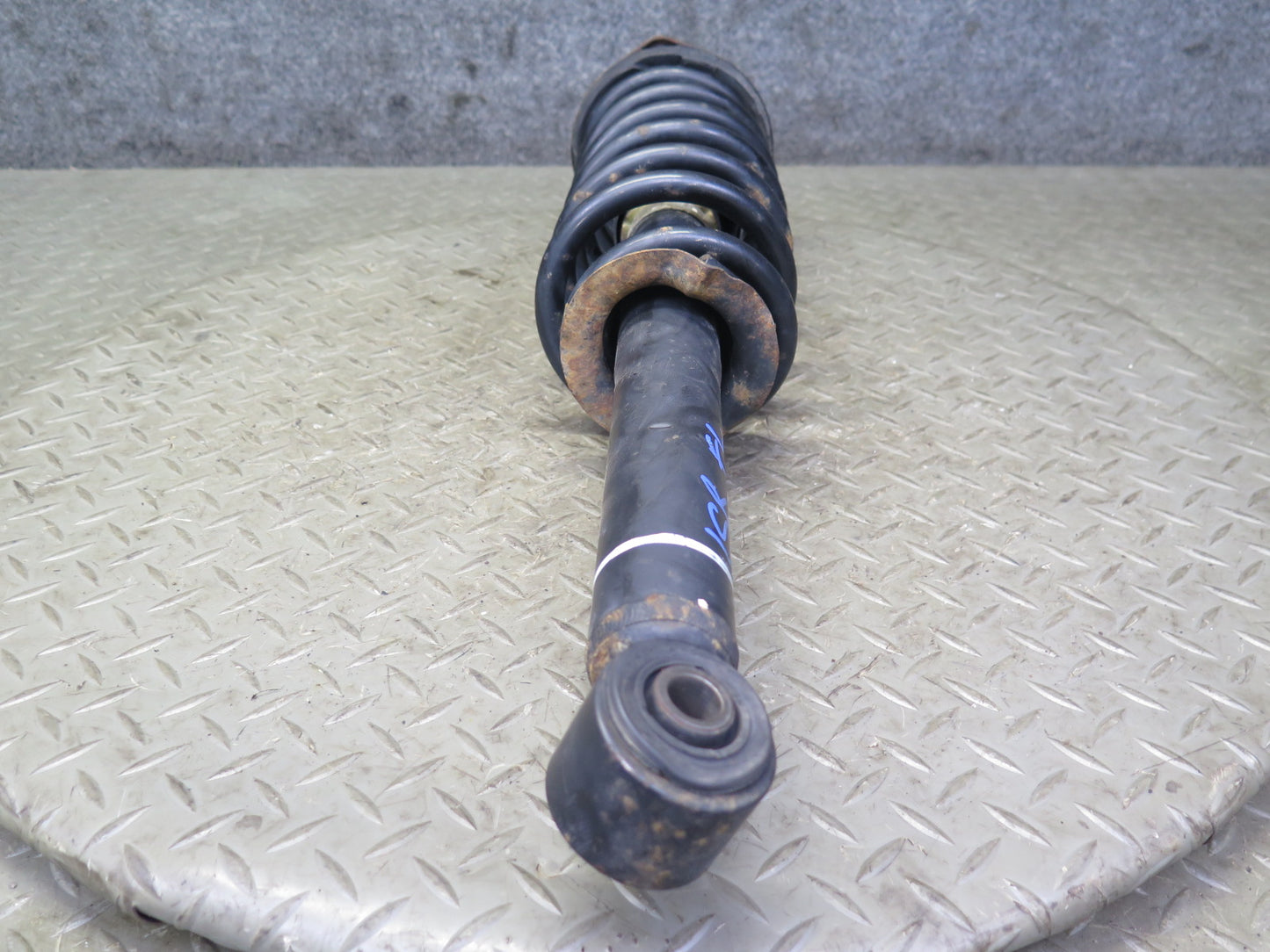 98-00 Lexus UCF20L LS400 RWD Set of 2 Front Strut Shock Absorber 102K Miles OEM