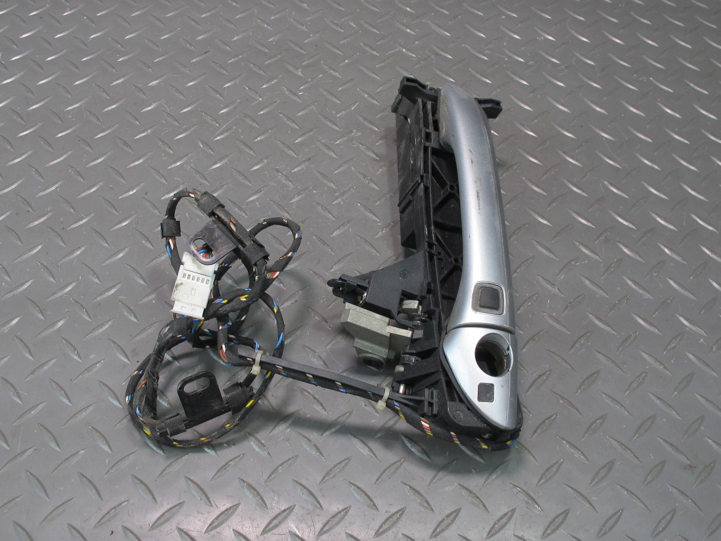 03-06 Mercedes R230 SL500 Front Left Door Exterior Handle Keyless GO Silver OEM