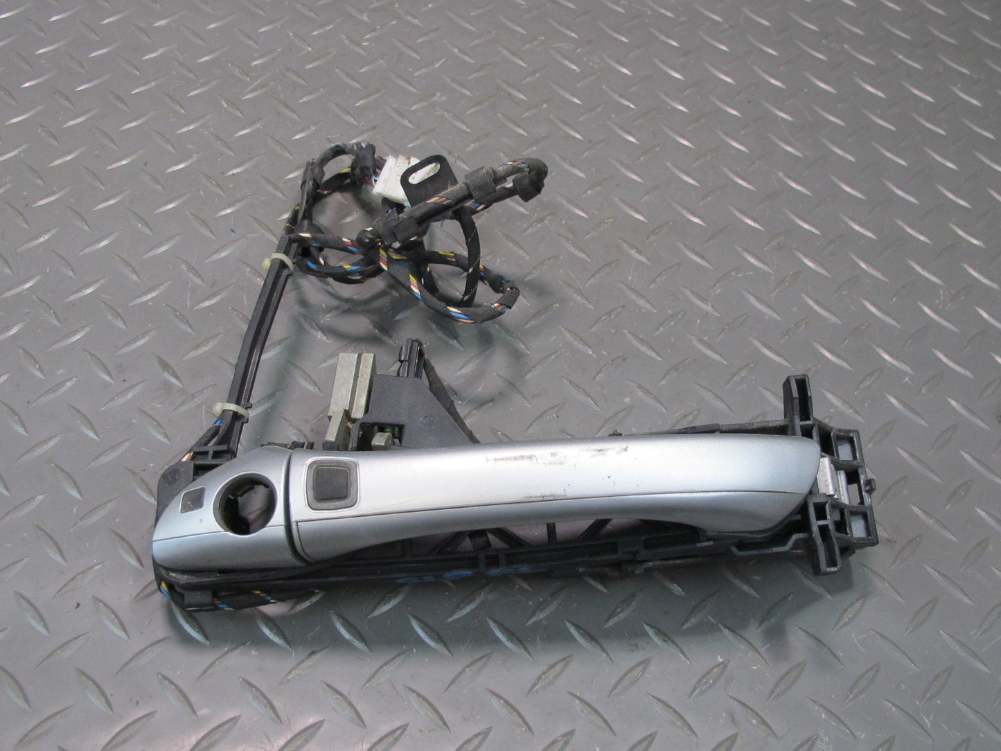 03-06 Mercedes R230 SL500 Front Left Door Exterior Handle Keyless GO Silver OEM