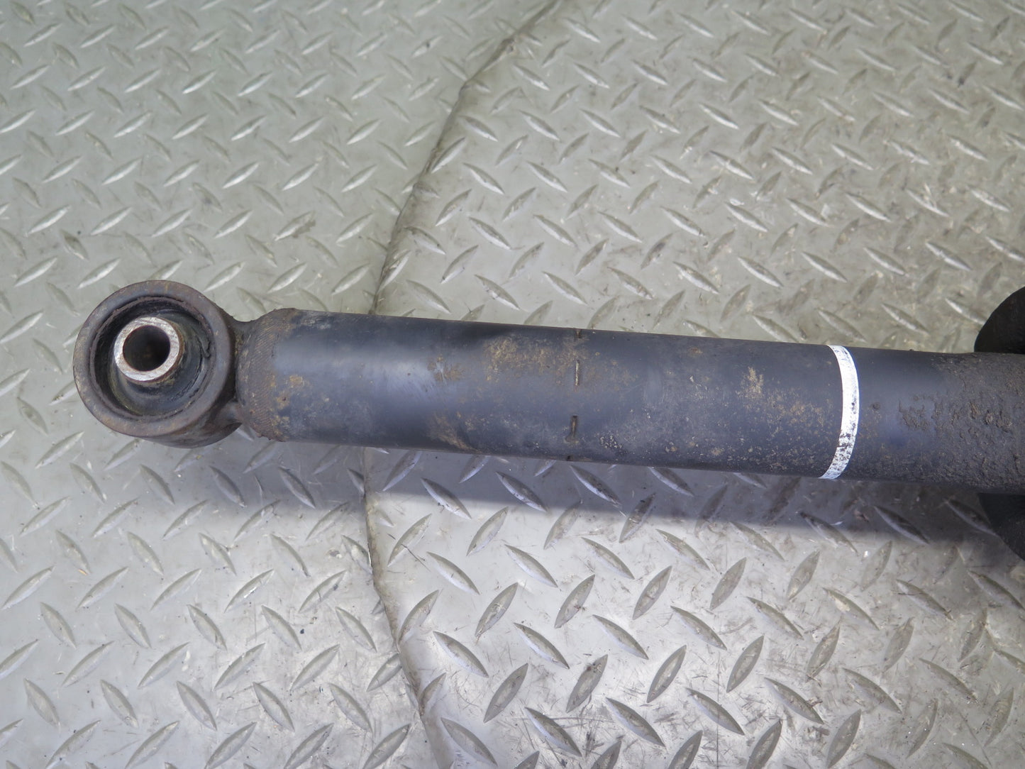 98-00 Lexus UCF20L LS400 RWD Set of 2 Rear Strut Shock Absorber 102K Miles OEM