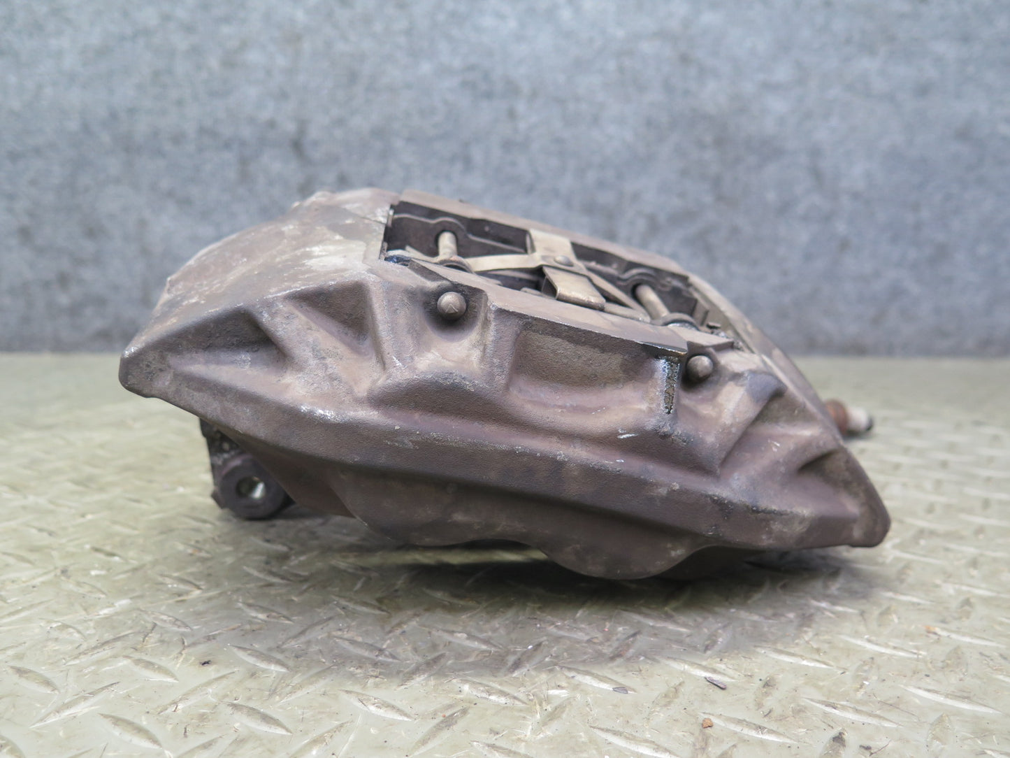 95-00 Lexus UCF20L LS400 Set of 2 Front Left Right Brake Caliper Sumitomo OEM