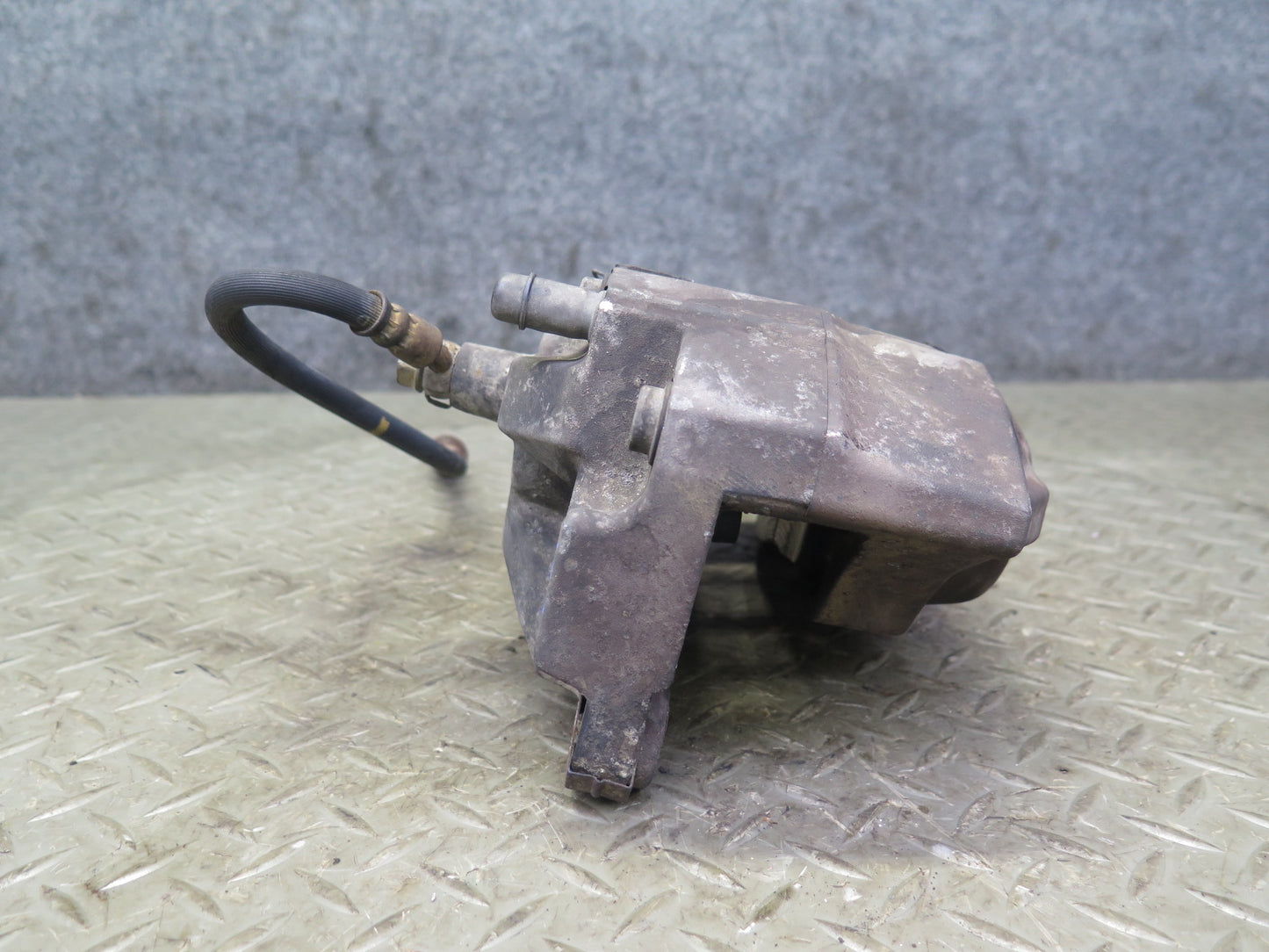 95-00 Lexus UCF20L LS400 Set of 2 Front Left Right Brake Caliper Sumitomo OEM