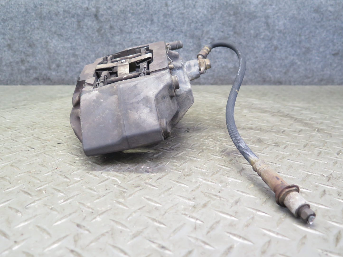 95-00 Lexus UCF20L LS400 Set of 2 Front Left Right Brake Caliper Sumitomo OEM