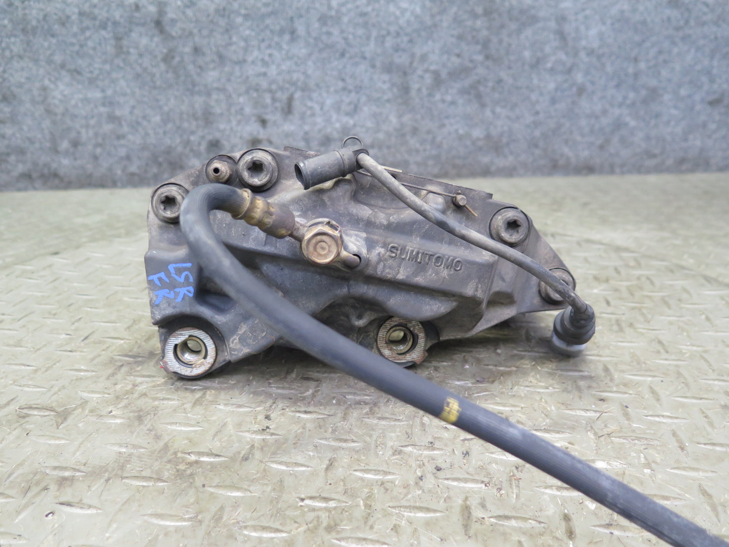 95-00 Lexus UCF20L LS400 Set of 2 Front Left Right Brake Caliper Sumitomo OEM