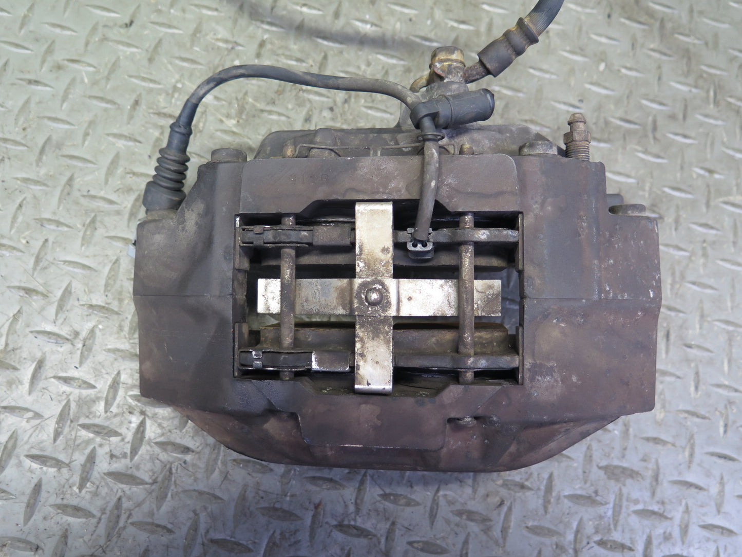 95-00 Lexus UCF20L LS400 Set of 2 Front Left Right Brake Caliper Sumitomo OEM