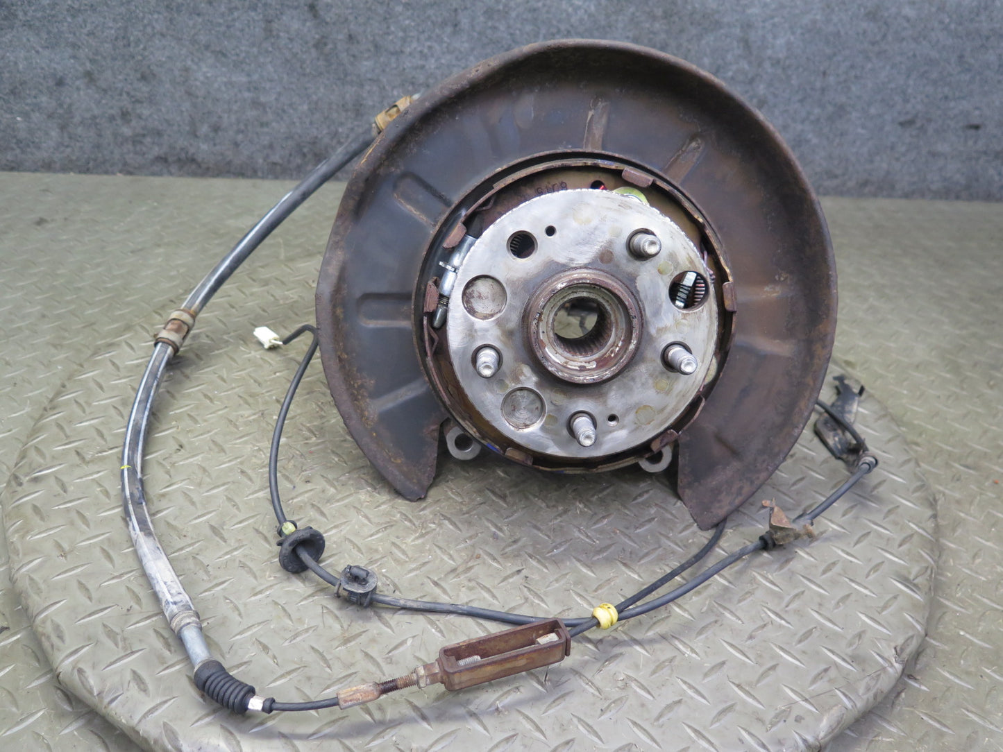 98-00 Lexus UCF20L LS400 Rear Left Spindle Knuckle Wheel Hub Bearing 102K OEM