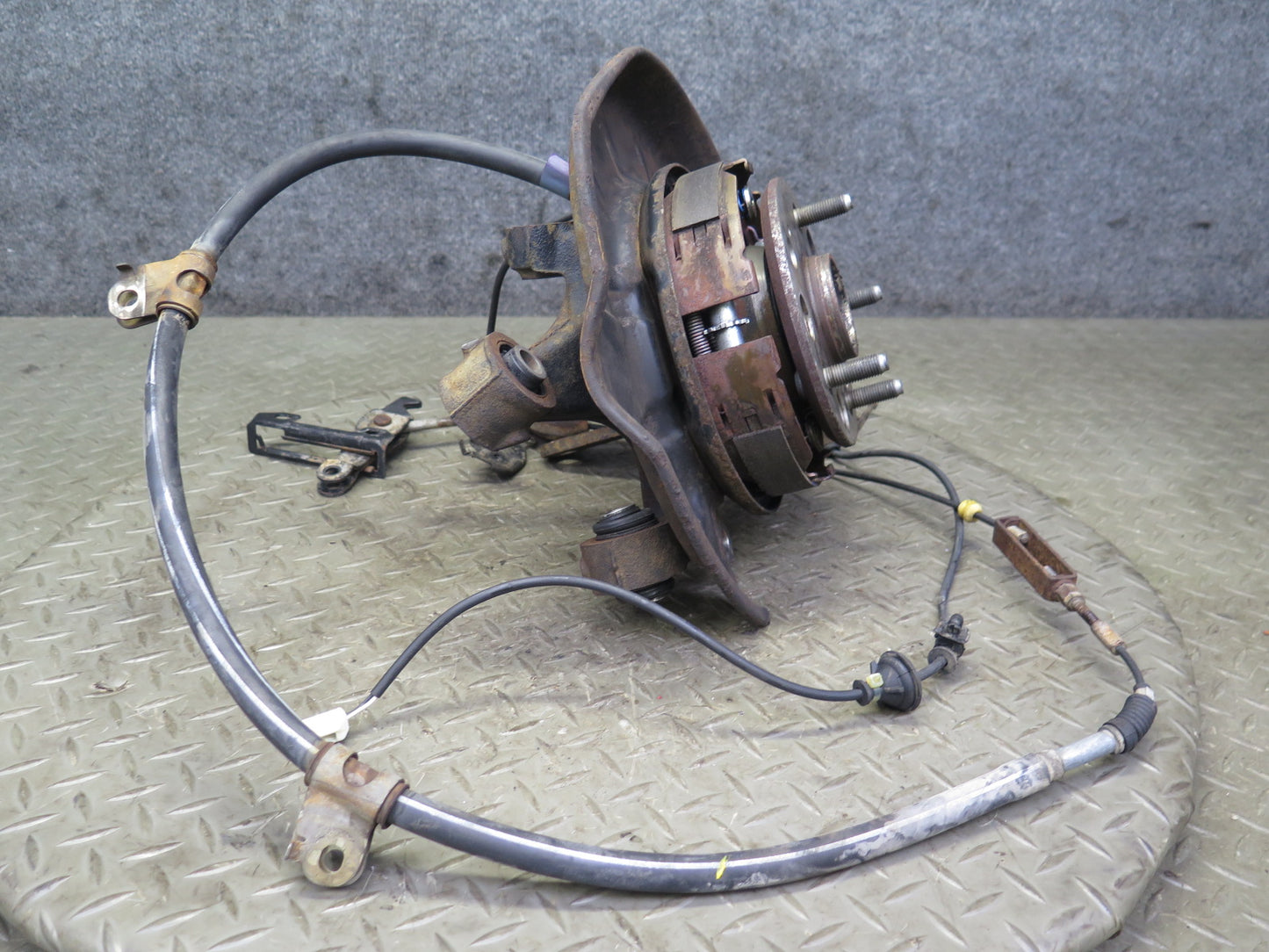 98-00 Lexus UCF20L LS400 Rear Left Spindle Knuckle Wheel Hub Bearing 102K OEM