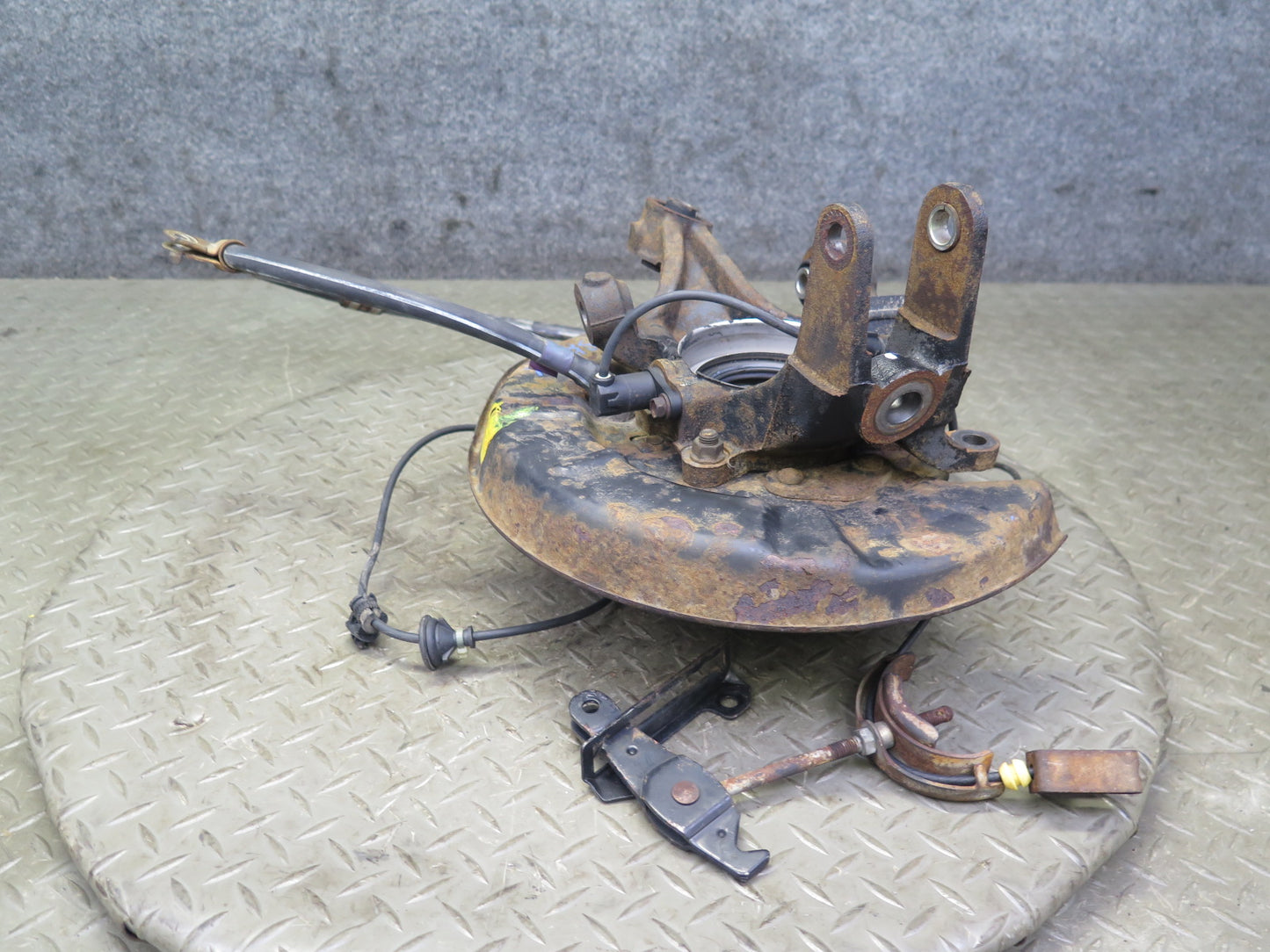 98-00 Lexus UCF20L LS400 Rear Left Spindle Knuckle Wheel Hub Bearing 102K OEM