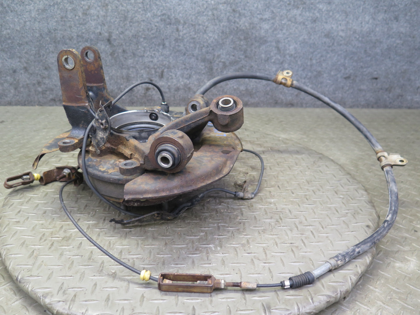 98-00 Lexus UCF20L LS400 Rear Left Spindle Knuckle Wheel Hub Bearing 102K OEM