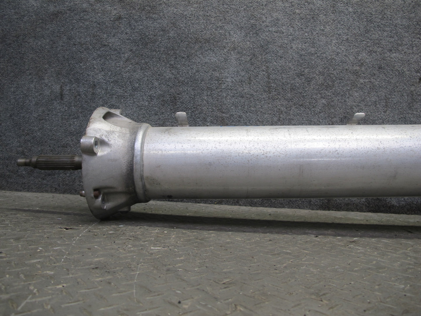 97-04 Chevrolet Corvette C5 5.7L LS1 A/T Drive Shaft Torque Tube 12564456 OEM