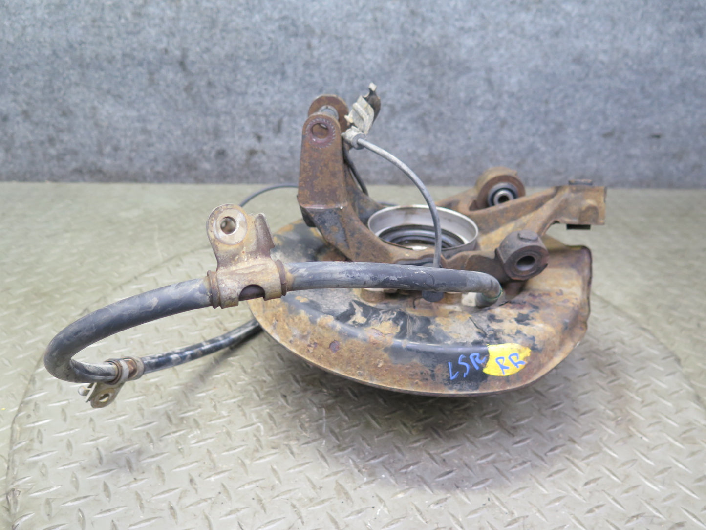 98-00 Lexus UCF20L LS400 Rear Right Spindle Knuckle Wheel Hub Bearing 102K OEM