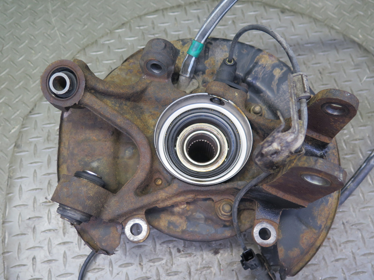 98-00 Lexus UCF20L LS400 Rear Right Spindle Knuckle Wheel Hub Bearing 102K OEM