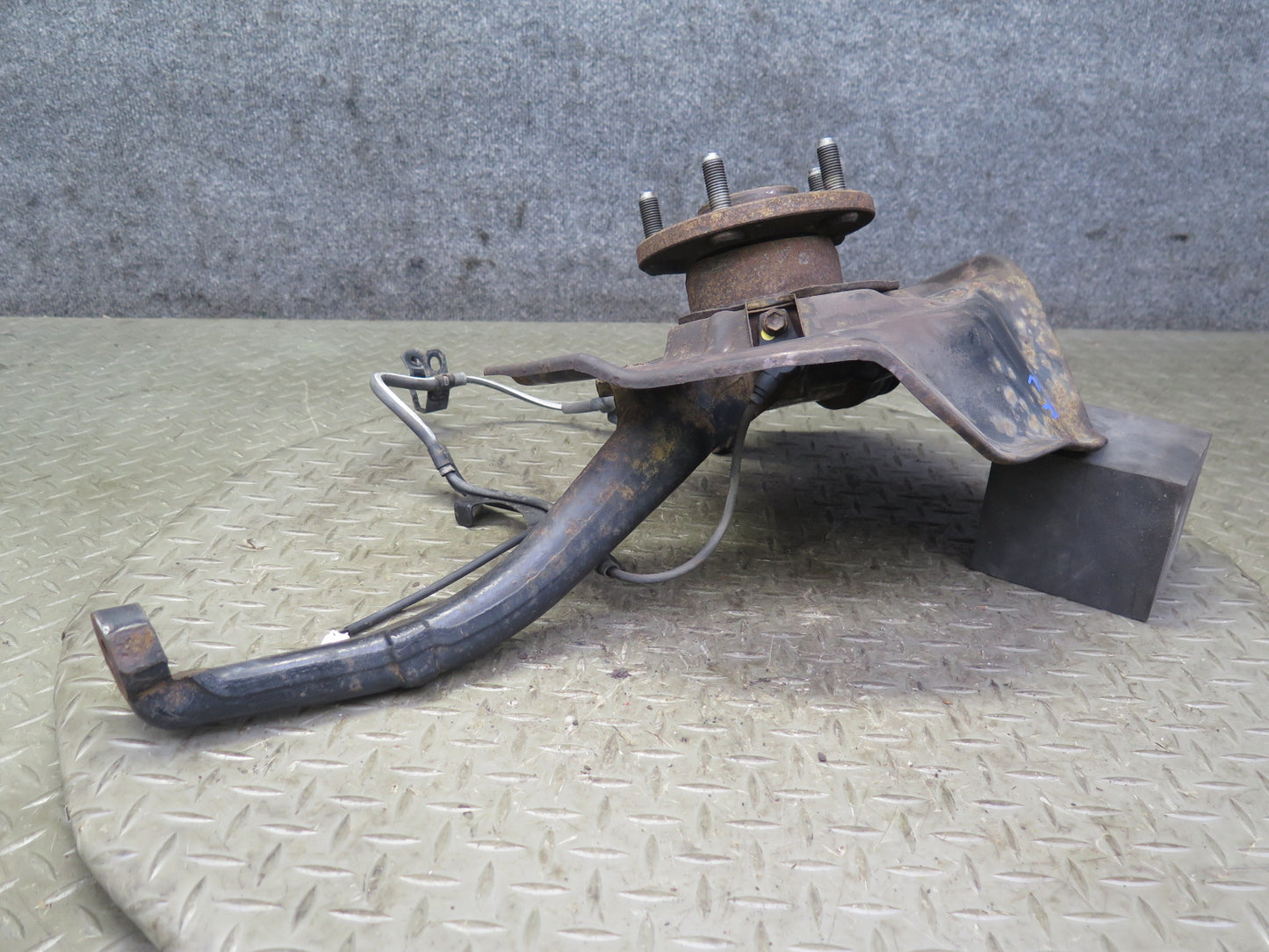 98-00 Lexus UCF20L LS400 Front Left Spindle Knuckle Wheel Hub Bearing 102K OEM