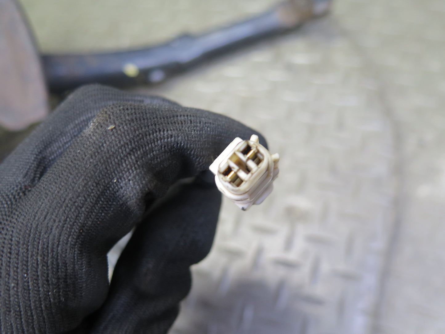 98-00 Lexus UCF20L LS400 Front Left Spindle Knuckle Wheel Hub Bearing 102K OEM