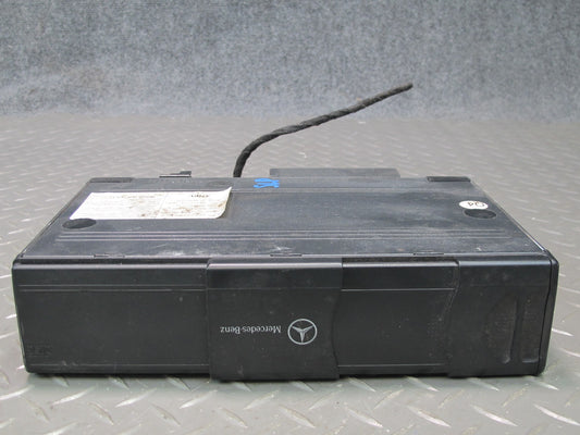 03-08 Mercedes R230 Sl-class CD Changer Player w Magazine 2038209089 OEM