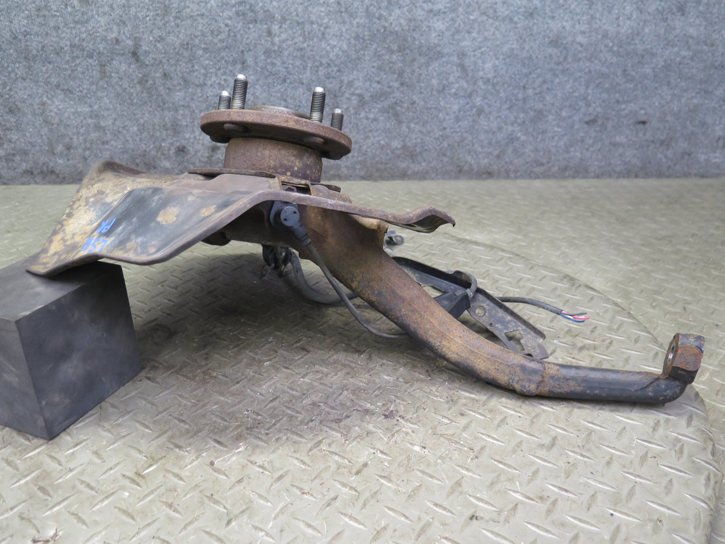 98-00 Lexus UCF20L LS400 Front Right Spindle Knuckle Wheel Hub Bearing 102K OEM