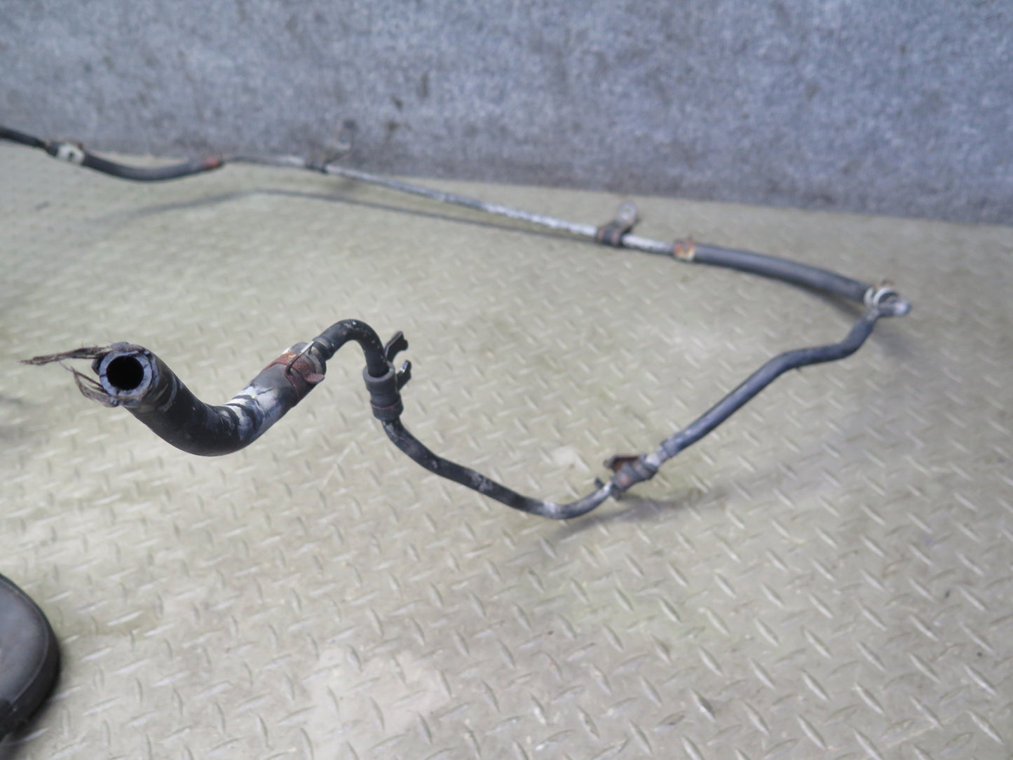 98-00 Lexus UCF20L LS400 Set of 2 Power Steering Hose Pipe Line OEM