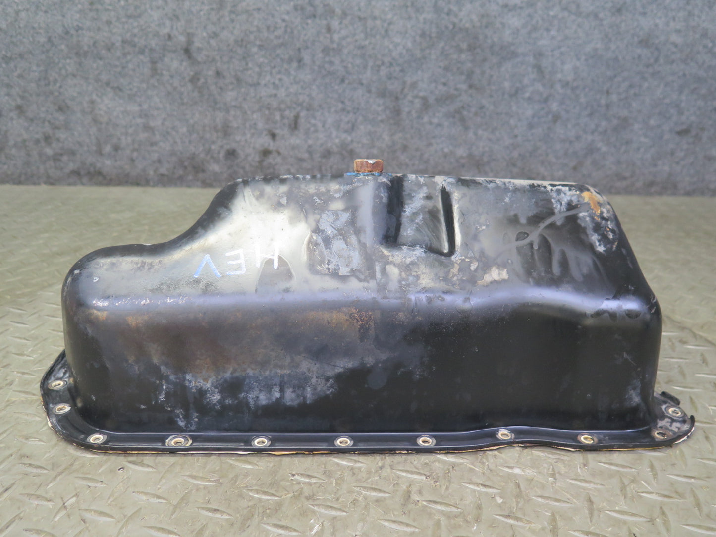 99-00 VW Eurovan T4 2.8L AES Engine Motor Lower Oil Pan OEM