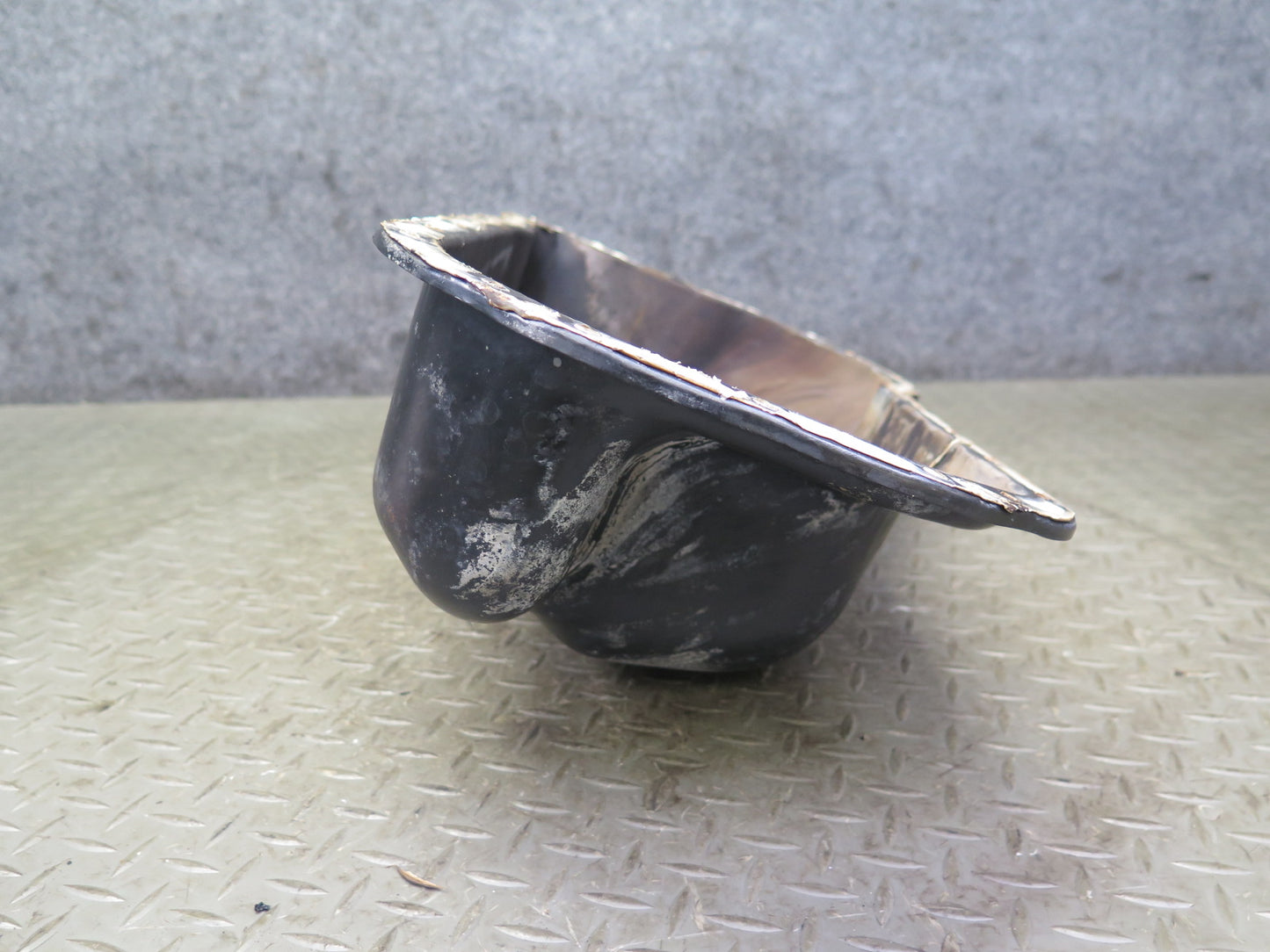 99-00 VW Eurovan T4 2.8L AES Engine Motor Lower Oil Pan OEM