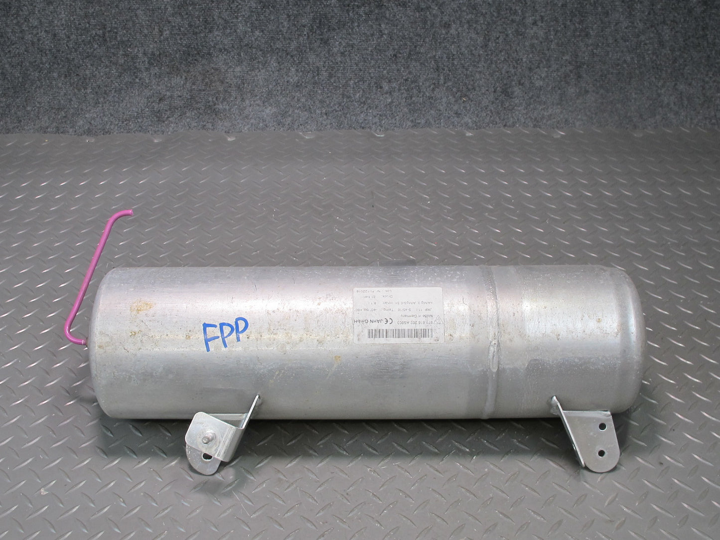 17-21 Porsche Panamera 971 Air Suspension Pressure Accumulator Reservoir Tank
