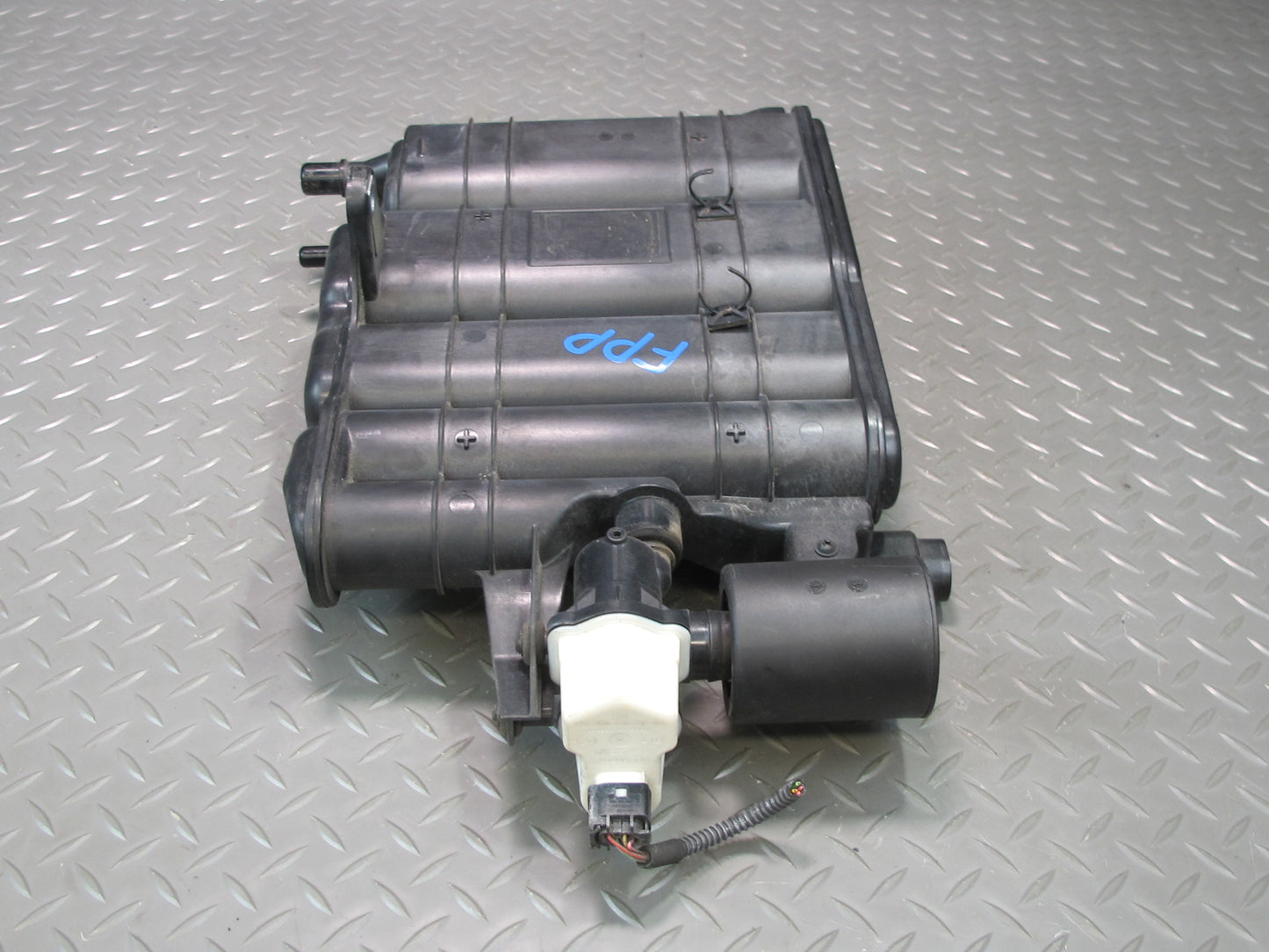 17-23 Porsche Panamera 971 Fuel Evap Vapor Charcoal Canister 971201805B