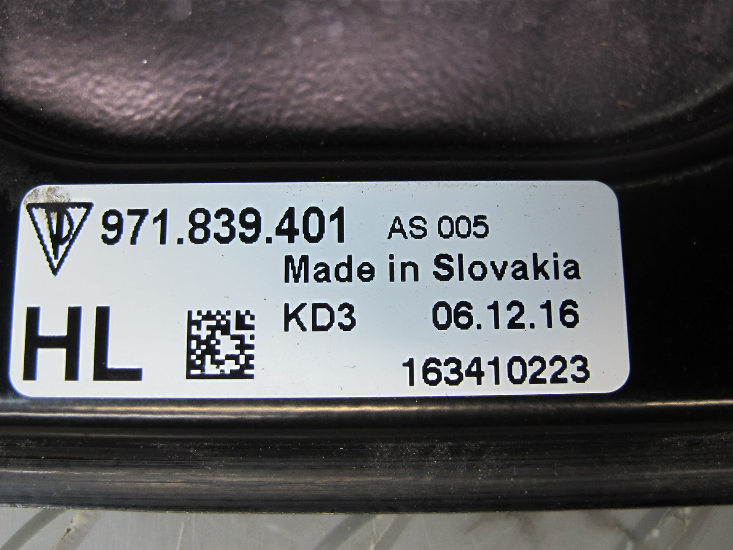 17-23 Porsche Panamera 971 Rear Left Door Window Regulator w Motor 971839401