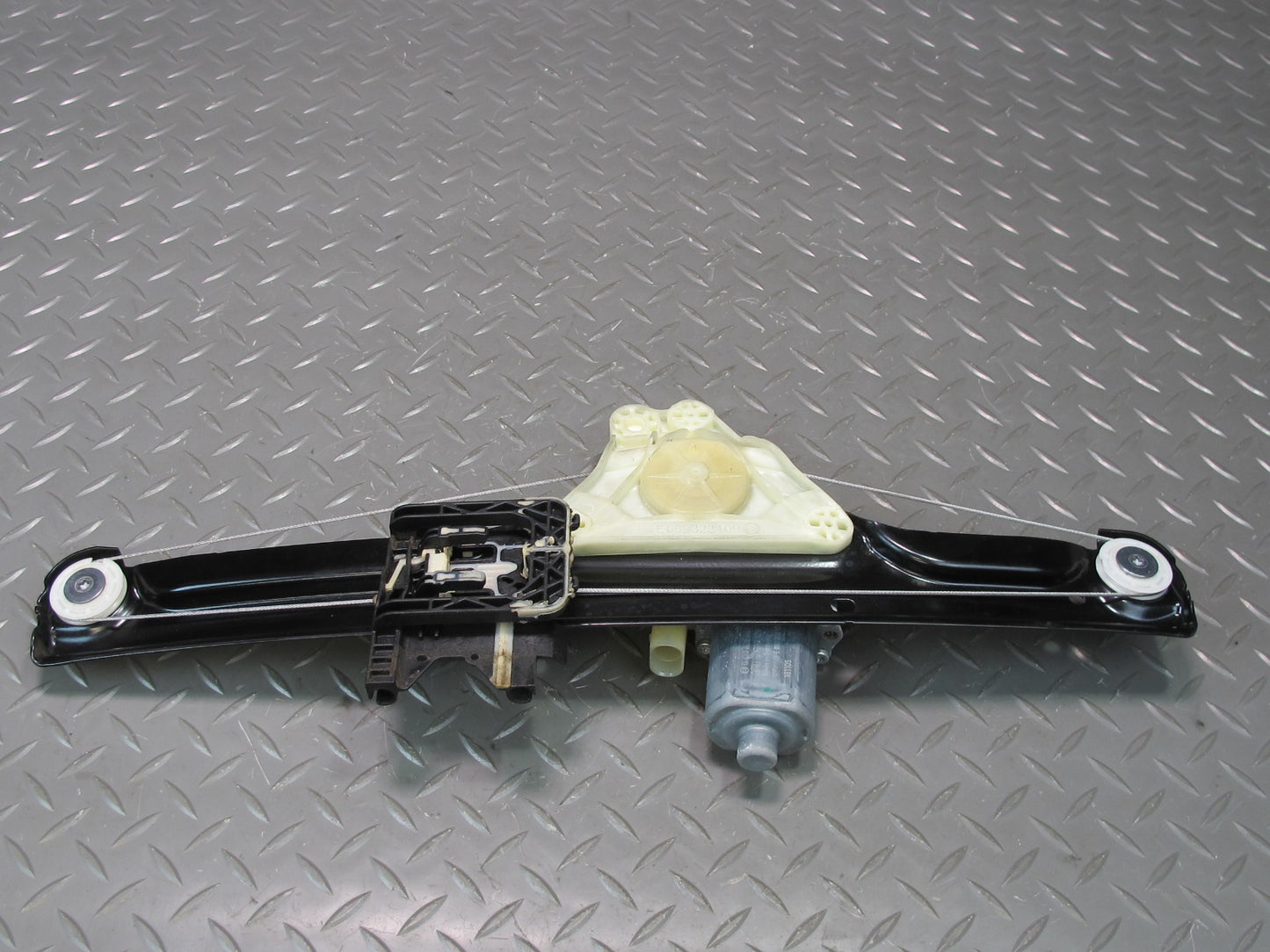 17-23 Porsche Panamera 971 Rear Left Door Window Regulator w Motor 971839401