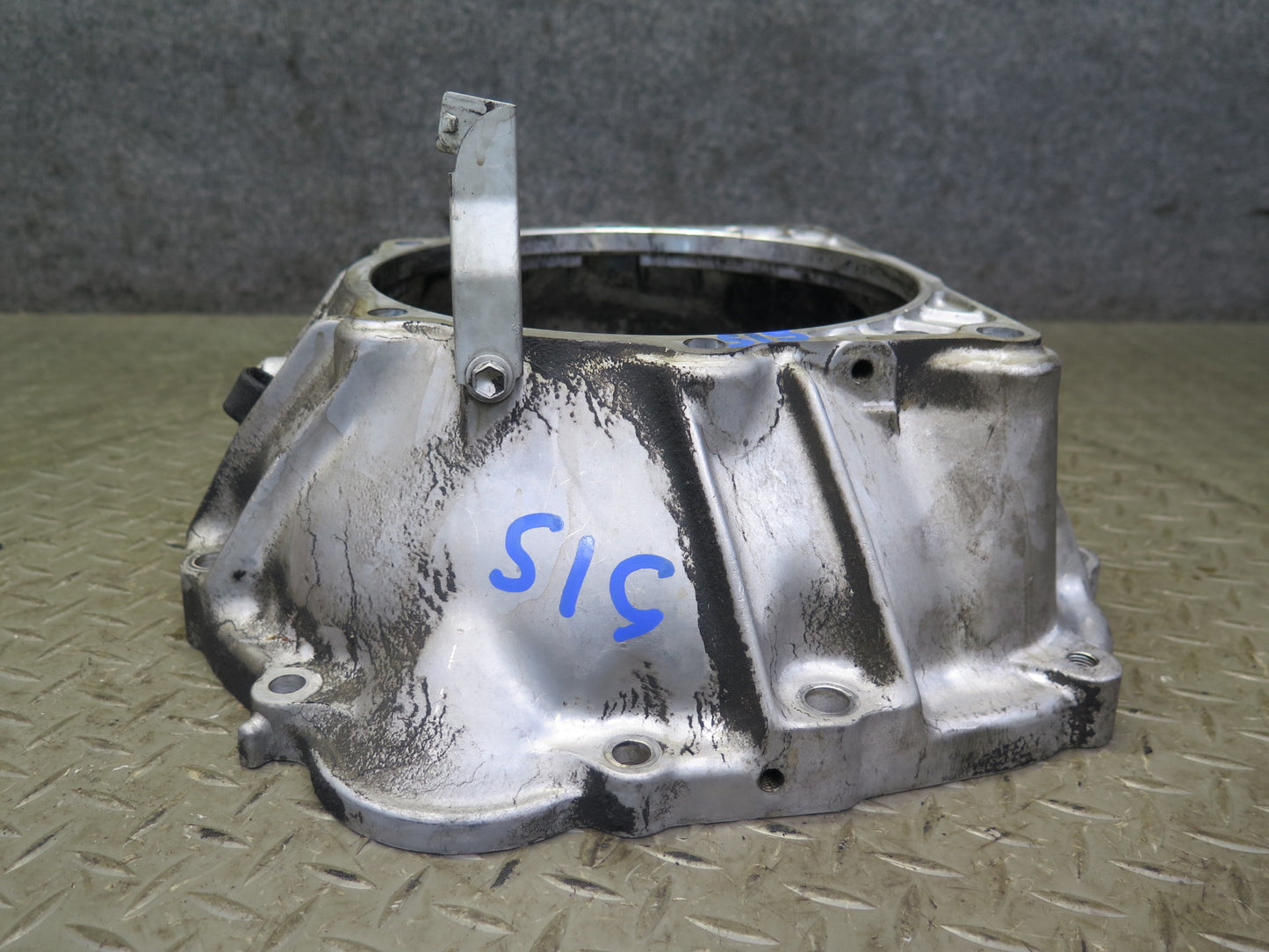 01-05 Lexus GS300 IS300 2JZGE RWD A650E A/T Auto Transmission Bell Housing OEM