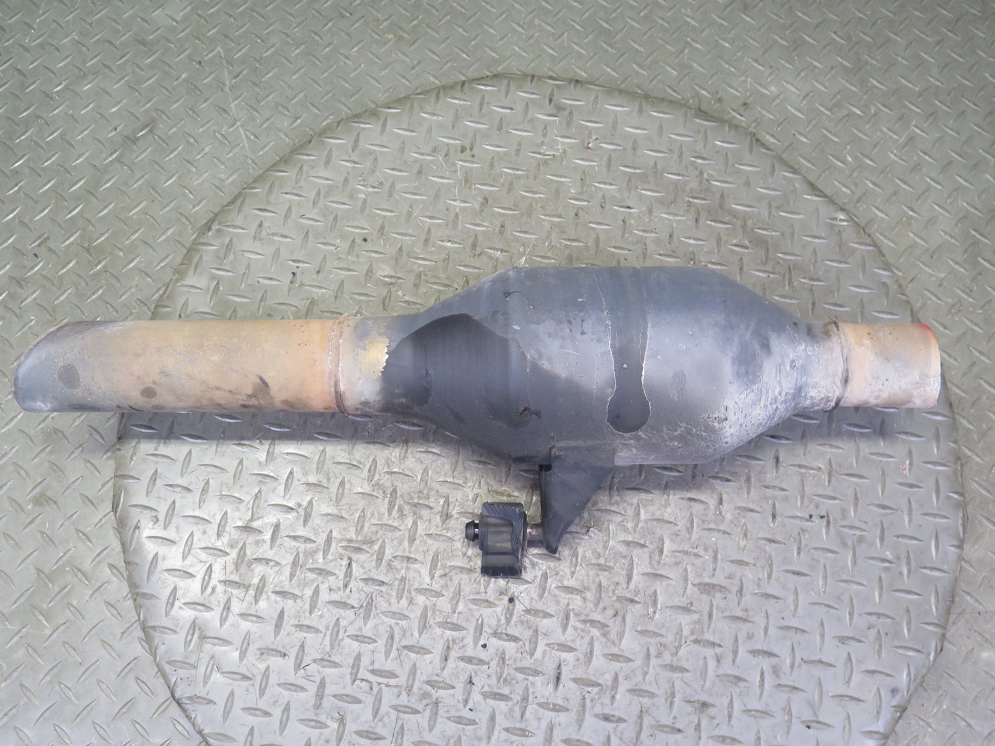 2003-2009 Lexus UZJ120L GX470 4WD Rear  Exhaust Muffler
