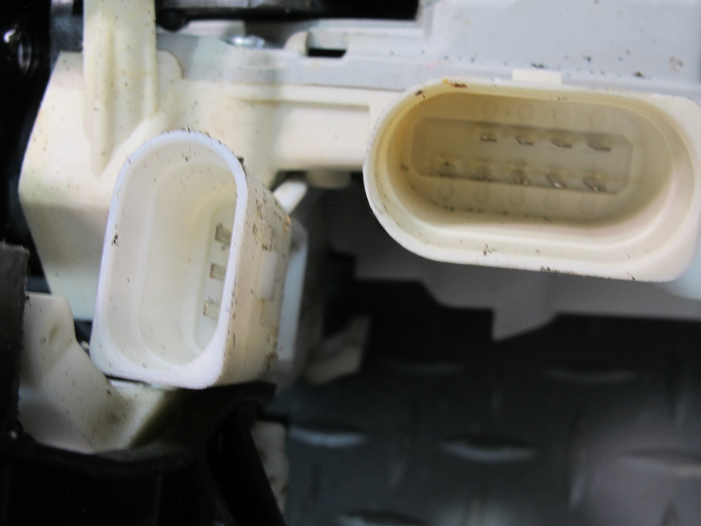 17-23 Porsche Panamera 971 Front Left Door Lock Latch Actuator w Soft Close