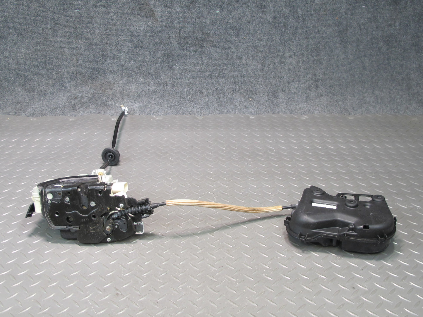 17-23 Porsche Panamera 971 Front Left Door Lock Latch Actuator w Soft Close