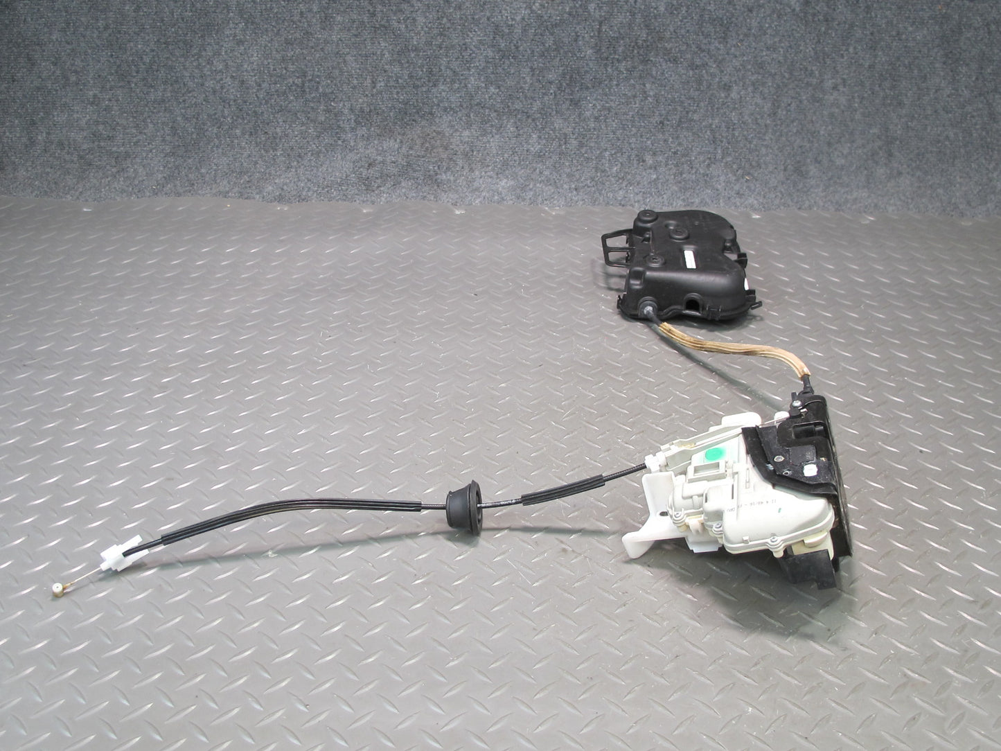 17-23 Porsche Panamera 971 Front Left Door Lock Latch Actuator w Soft Close