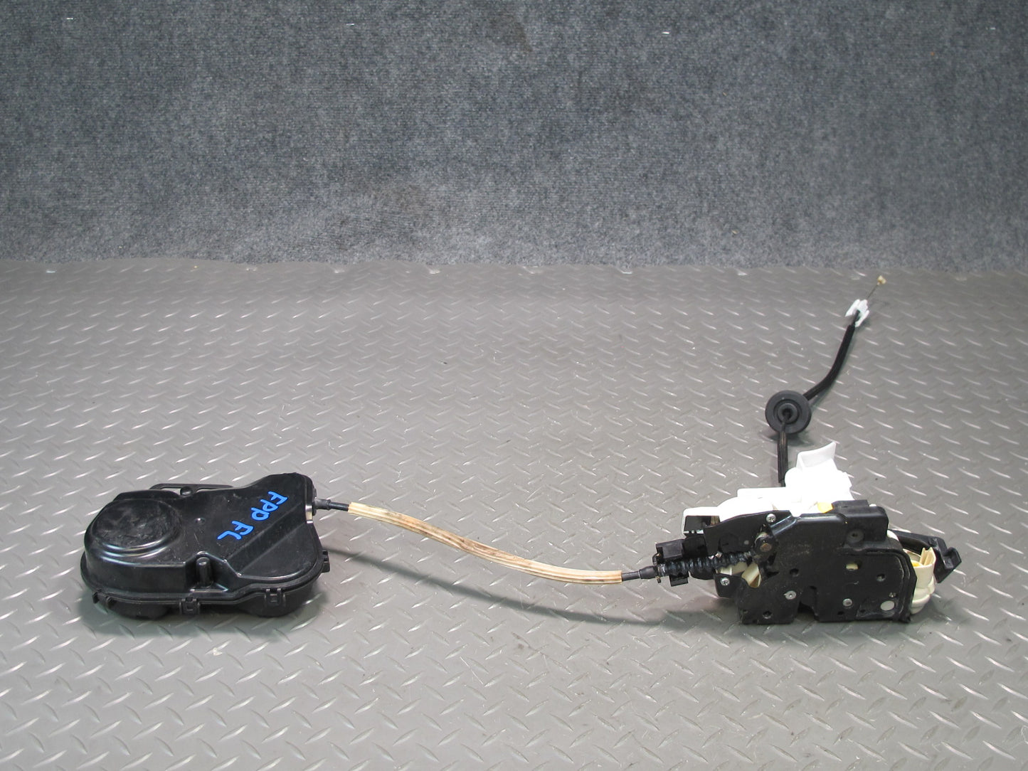 17-23 Porsche Panamera 971 Front Left Door Lock Latch Actuator w Soft Close