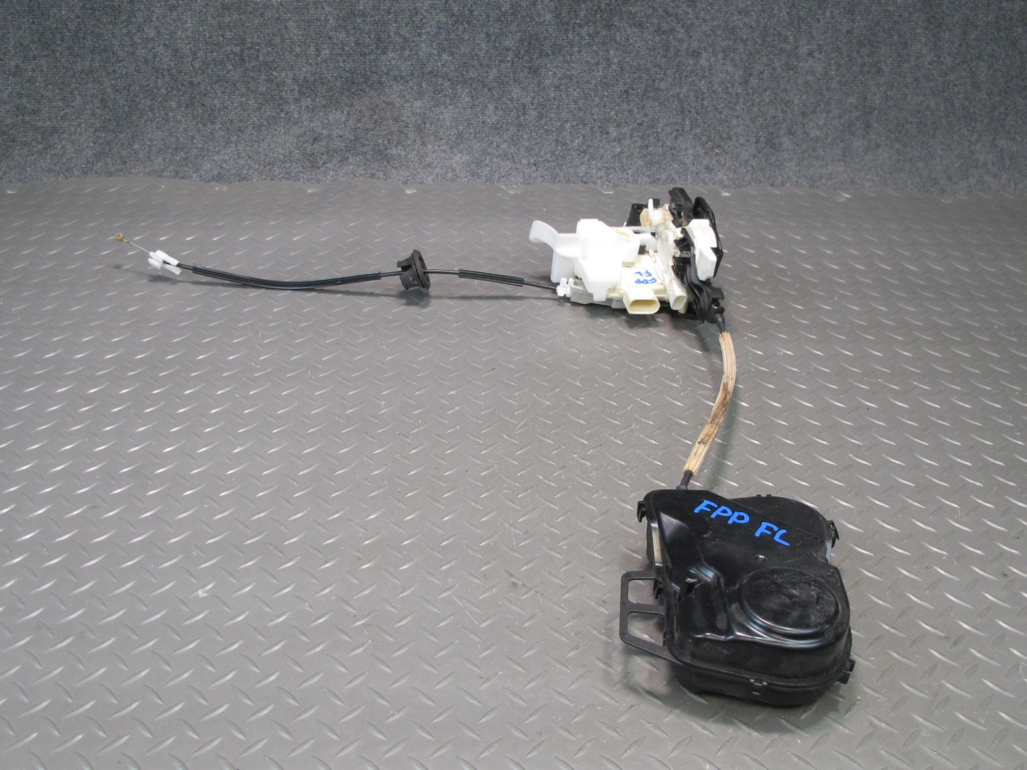 17-23 Porsche Panamera 971 Front Left Door Lock Latch Actuator w Soft Close