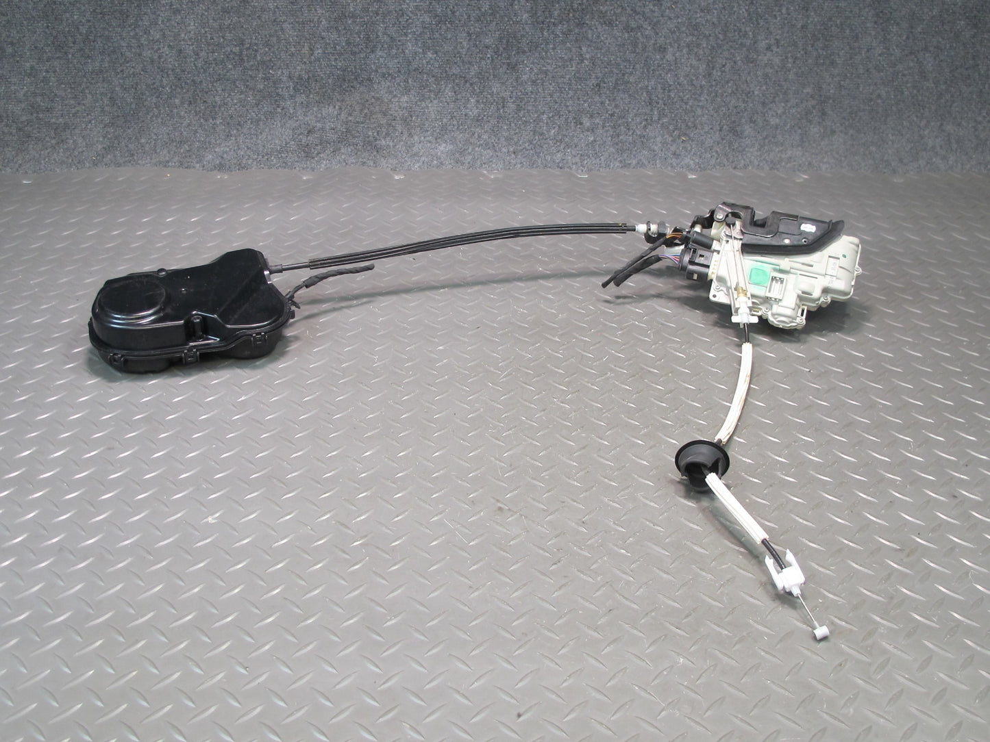 17-23 Porsche Panamera 971 Rear Left Door Lock Latch Actuator w Soft Close