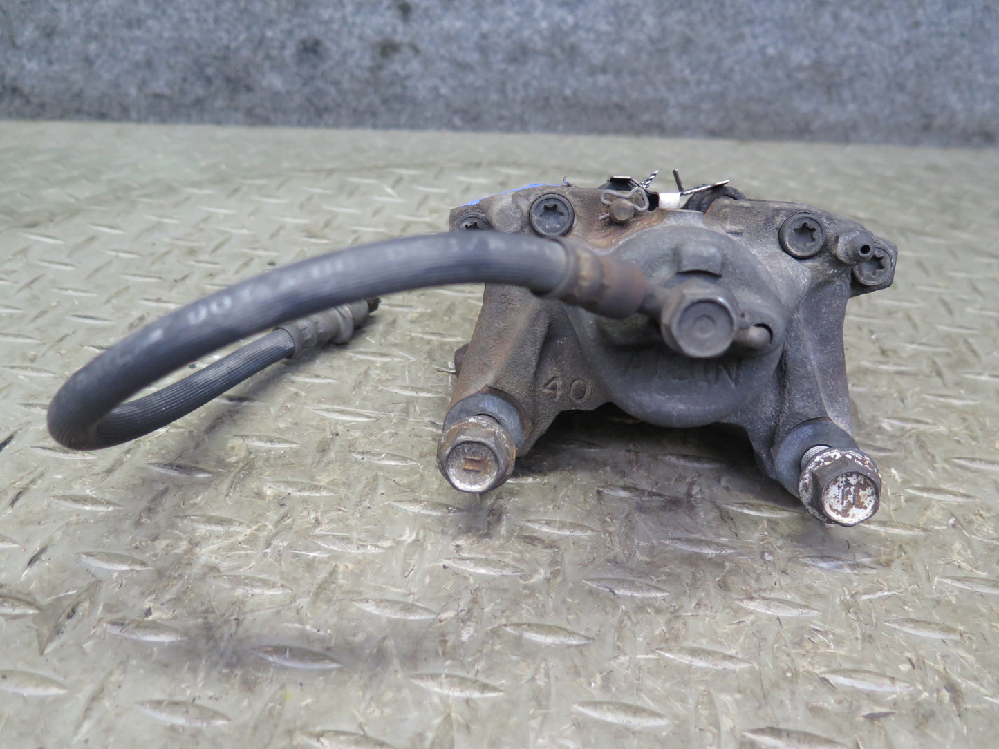 01-05 Lexus JCE10L IS300 Set of 2 Rear Left & Right Brake Caliper OEM